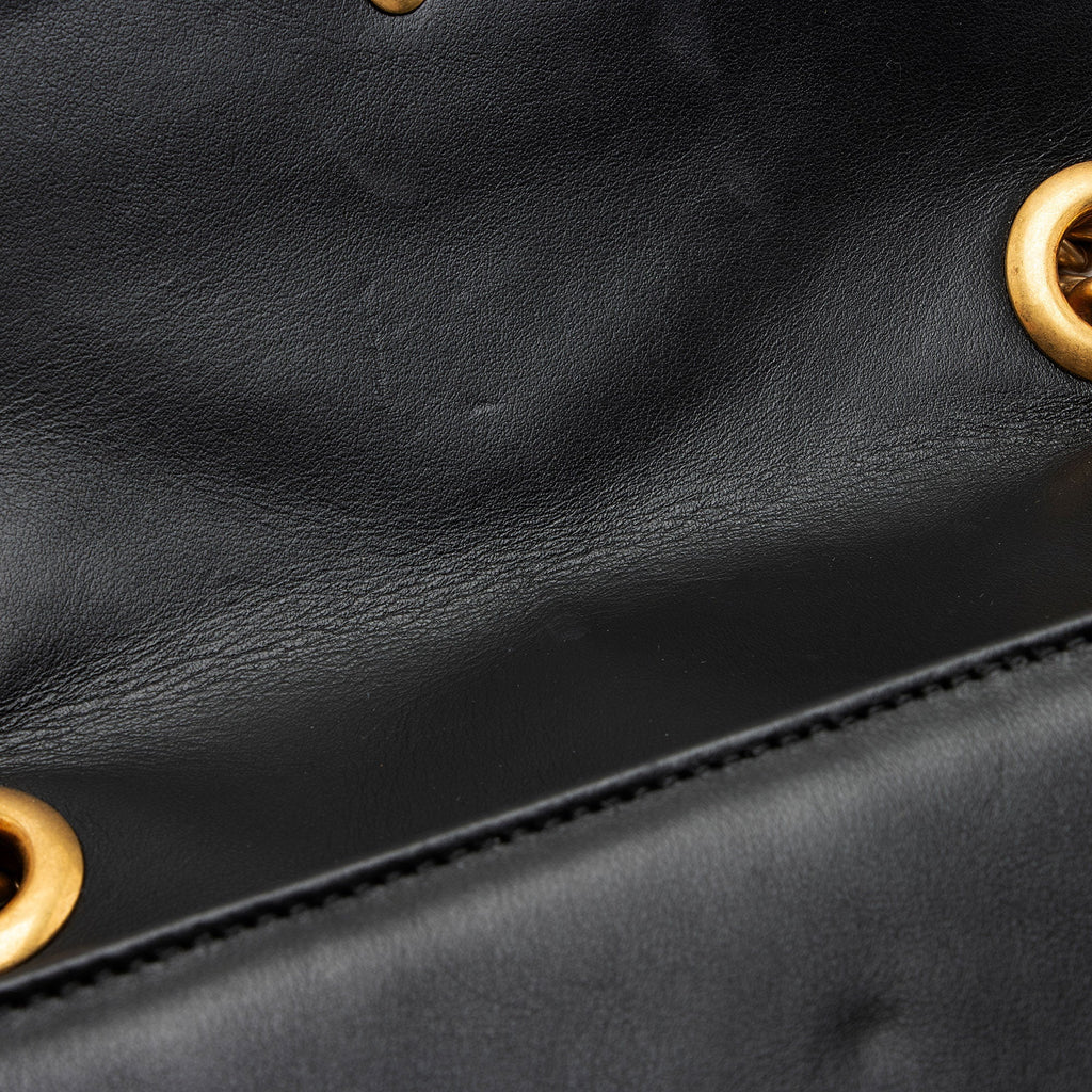 Gucci Matelasse Leather GG Marmont Mini Flap Bag (SHF-Aicihy)