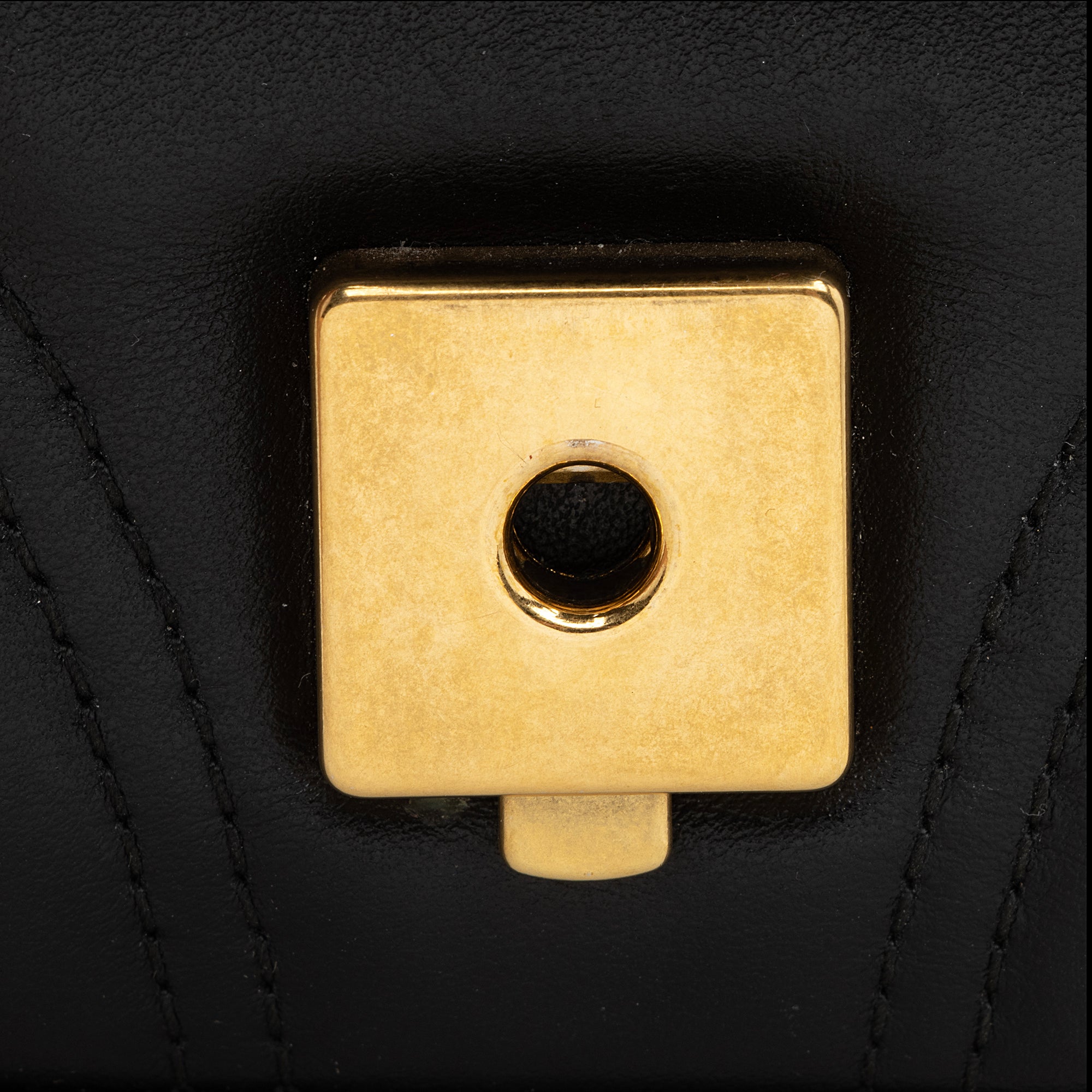 Gucci Matelasse Leather GG Marmont Mini Shoulder Bag (SHF-22608)