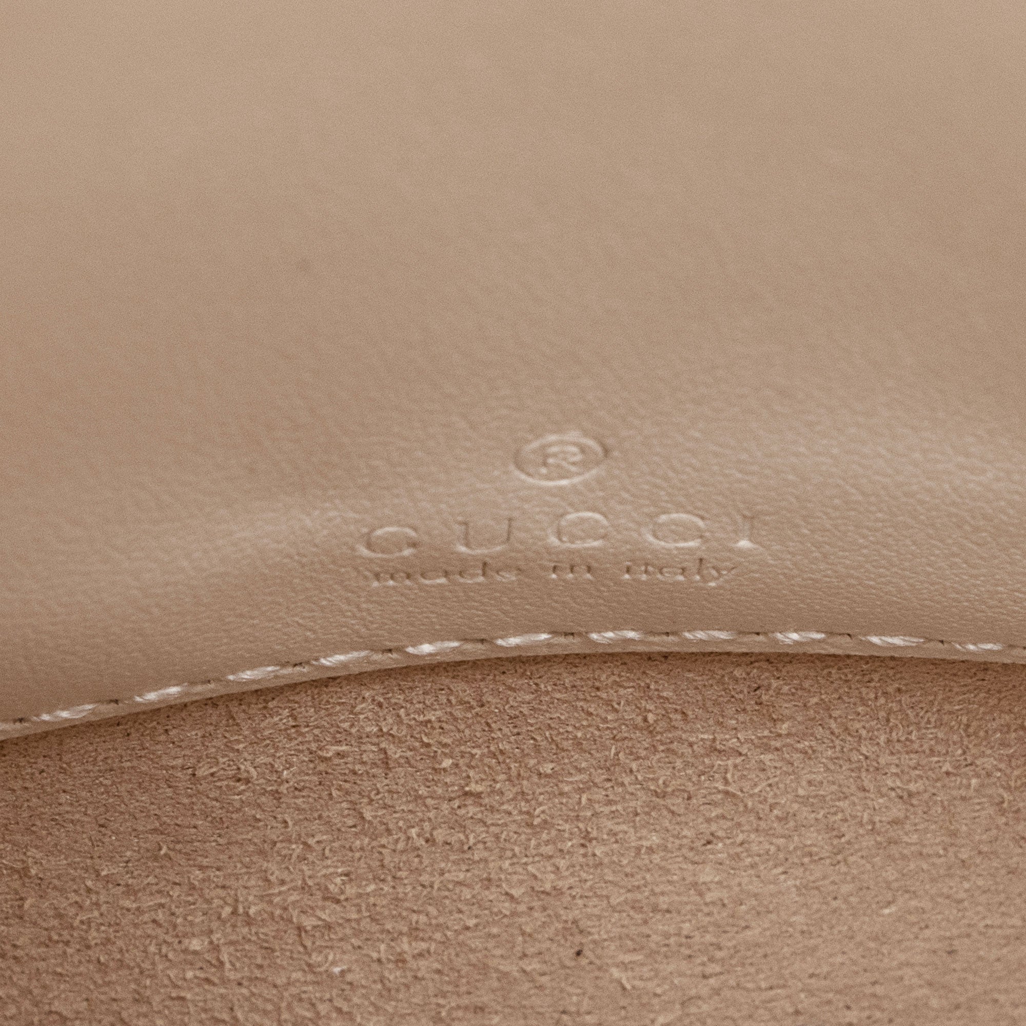 Gucci Matelasse Leather GG Marmont Mini Slip Top Handle (SHF-krsWgi)