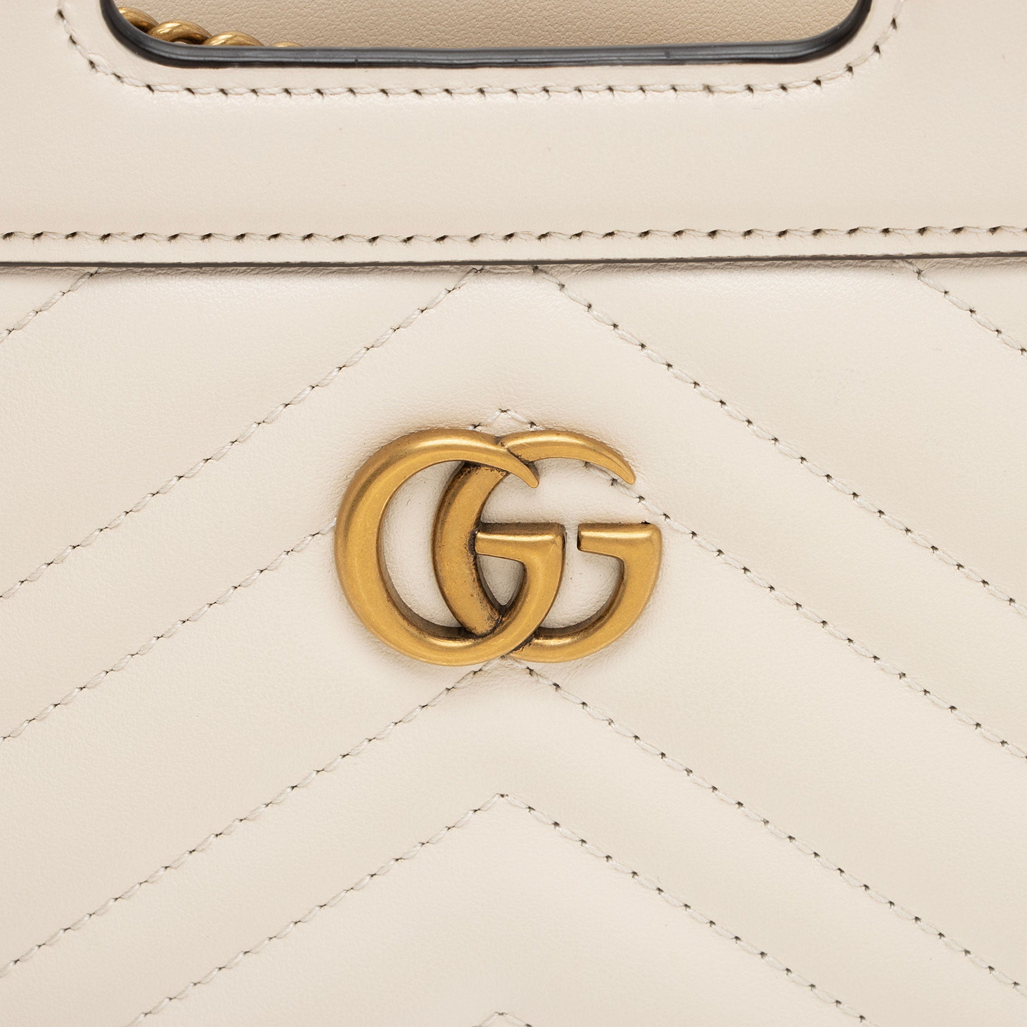Gucci Matelasse Leather GG Marmont Mini Slip Top Handle (SHF-krsWgi)