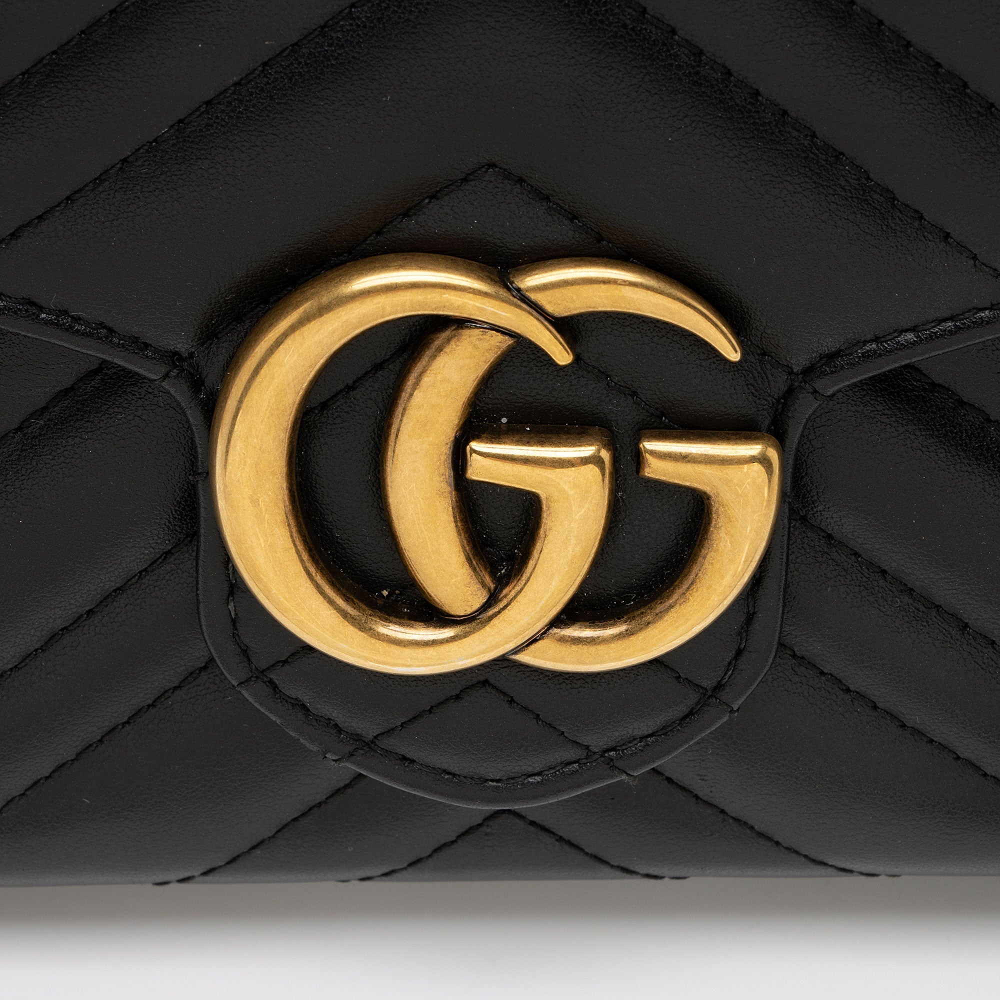 Gucci Matelasse Leather GG Marmont Mini Wallet on Chain (SHF-Us5Ysf)