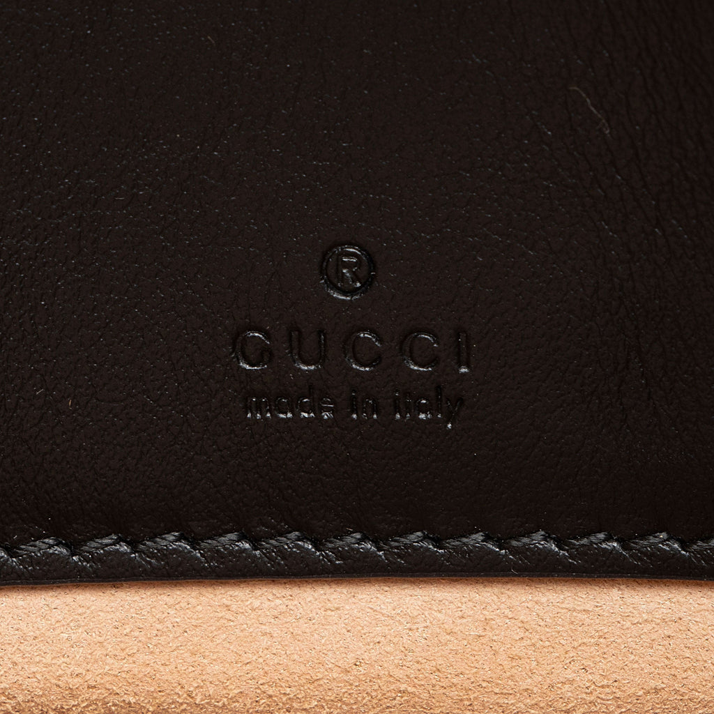 Gucci Matelasse Leather GG Marmont Round Wristlet (SHF-Zt6z5J)
