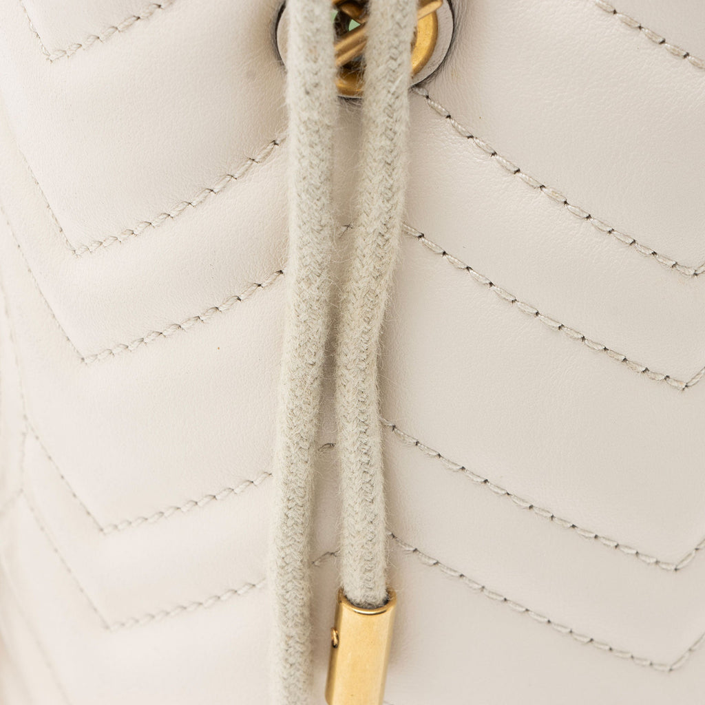 Gucci Matelasse Leather GG Marmont Small Bucket Bag
