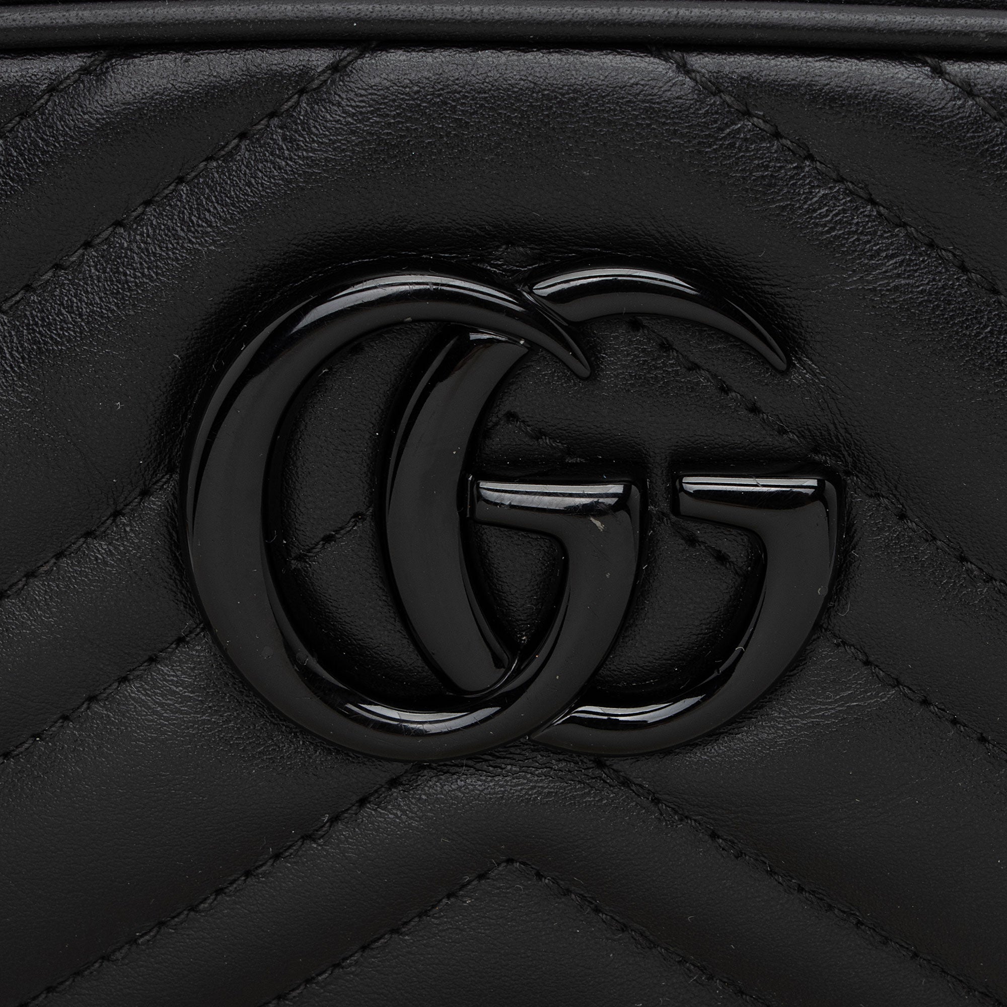 Gucci Matelasse Leather Monochrome GG Marmont Small Camera Bag