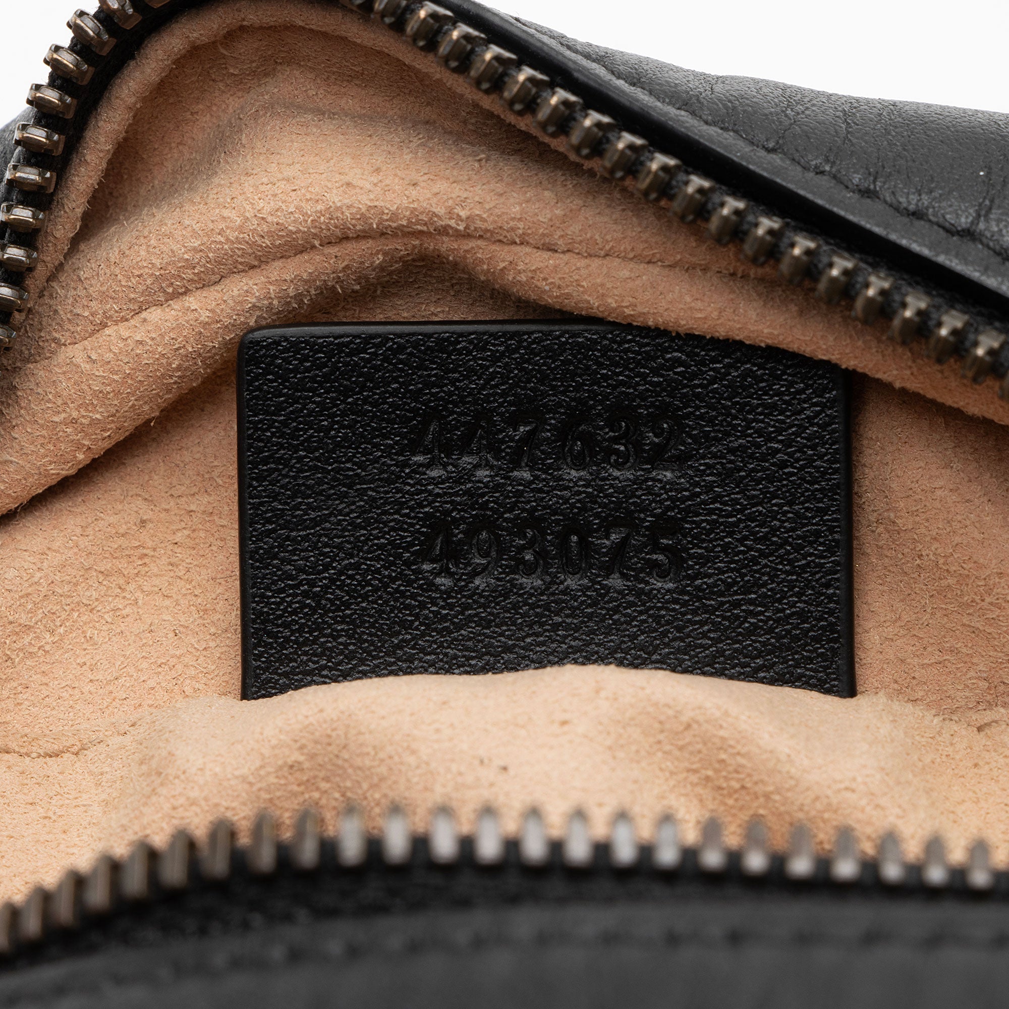 Gucci Matelasse Leather GG Marmont Small Camera Bag