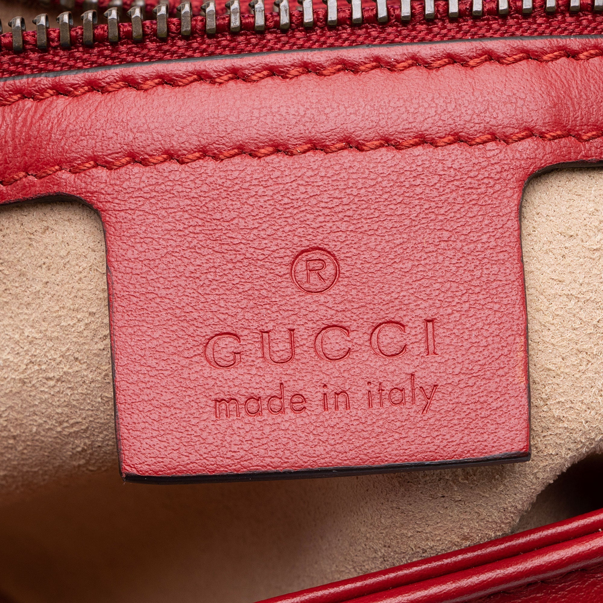 Gucci Matelasse Leather GG Marmont Small Bag (SHF-3fREDC)