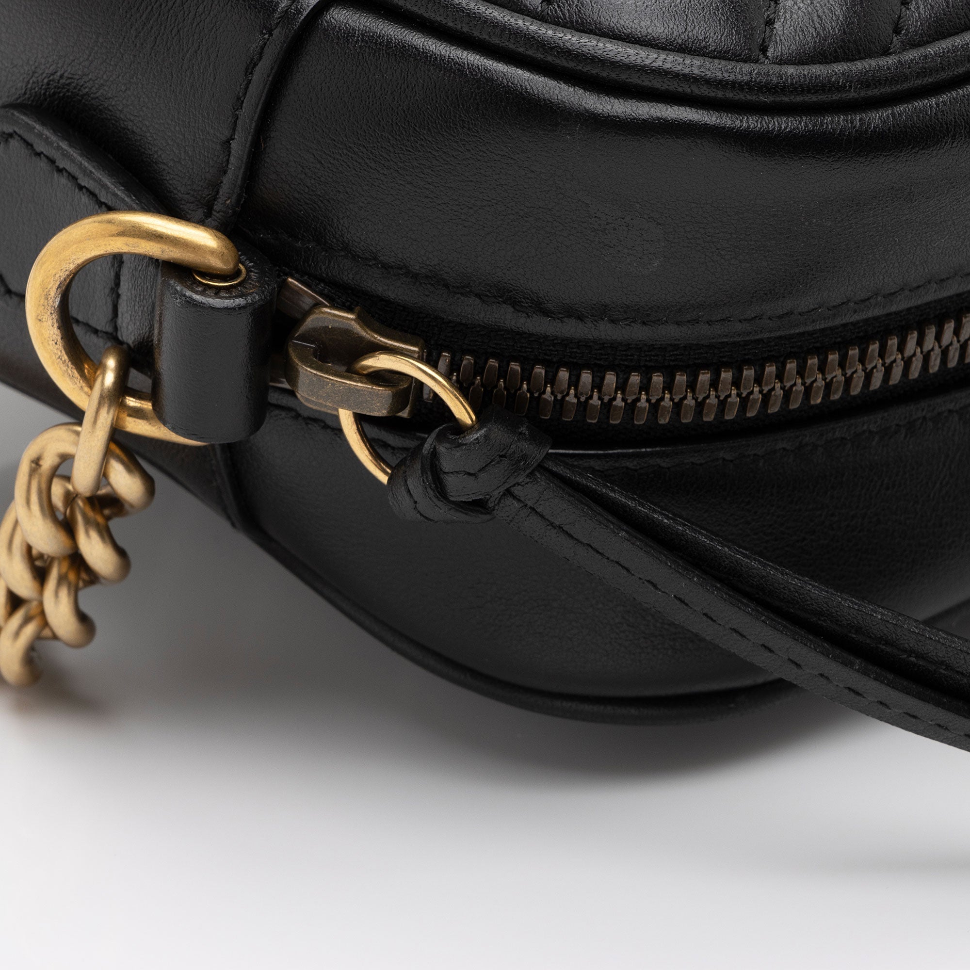 Gucci Matelasse Leather GG Marmont Small Shoulder Bag (SHF-no6urc)