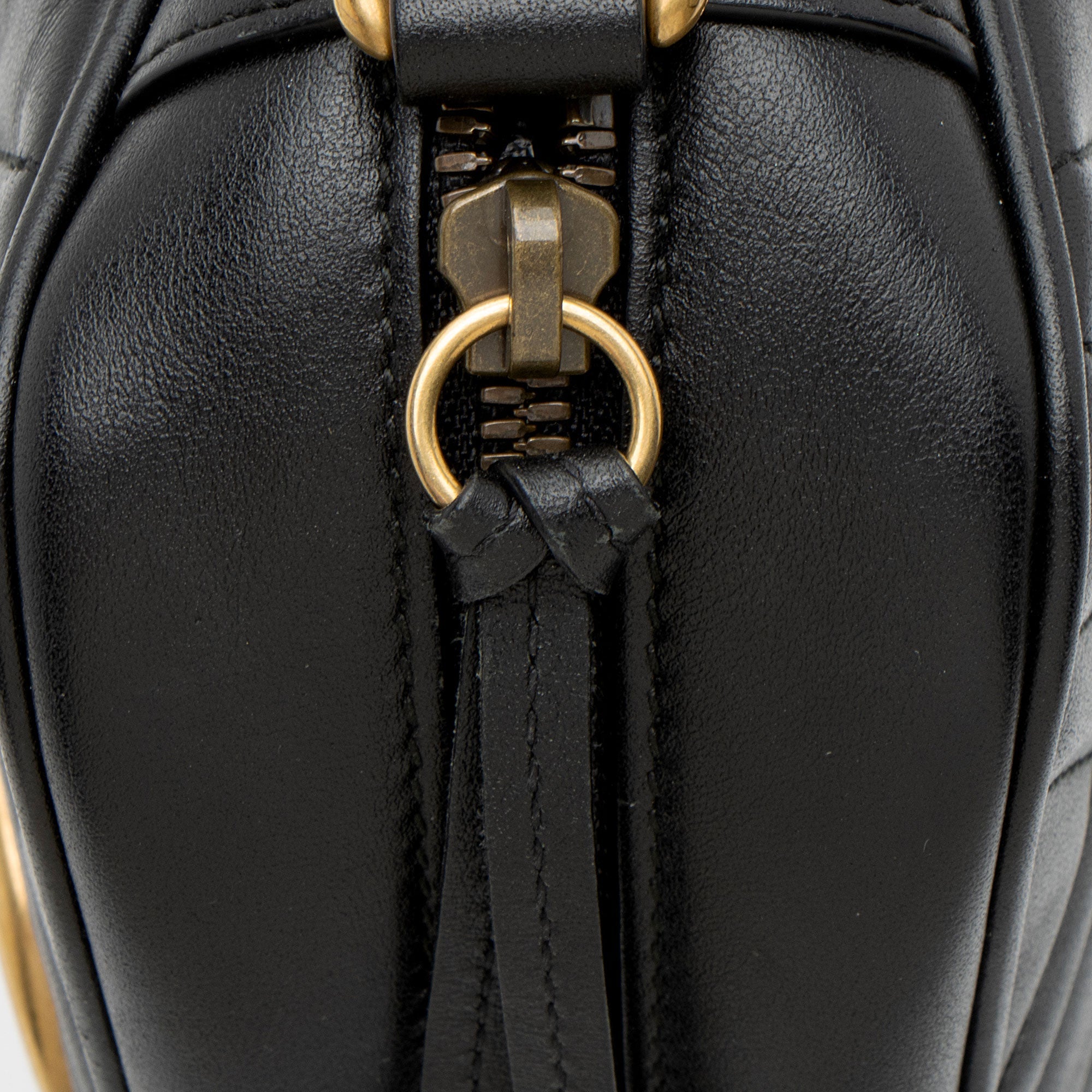 Gucci Matelasse Leather GG Marmont Small Shoulder Bag (SHF-YWd3X0)