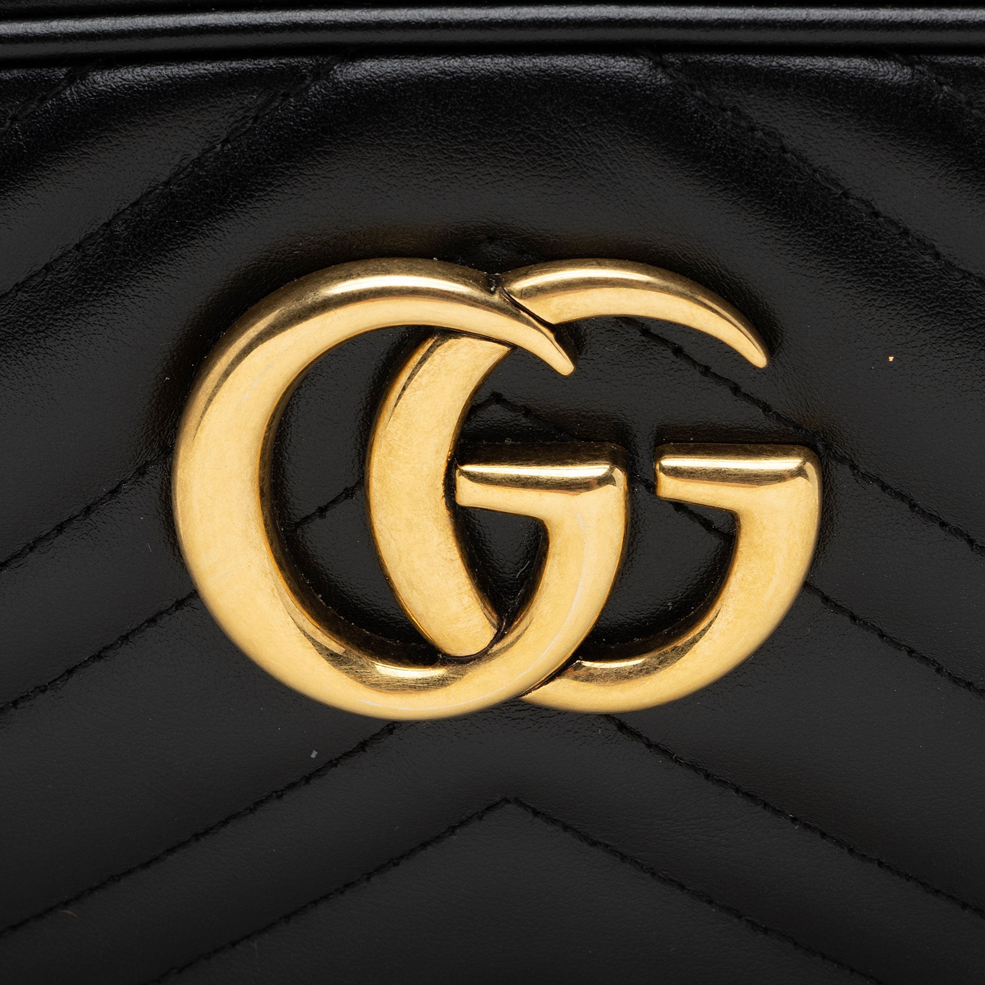 Gucci Matelasse Leather GG Marmont Small Shoulder Bag (SHF-VWeddr)