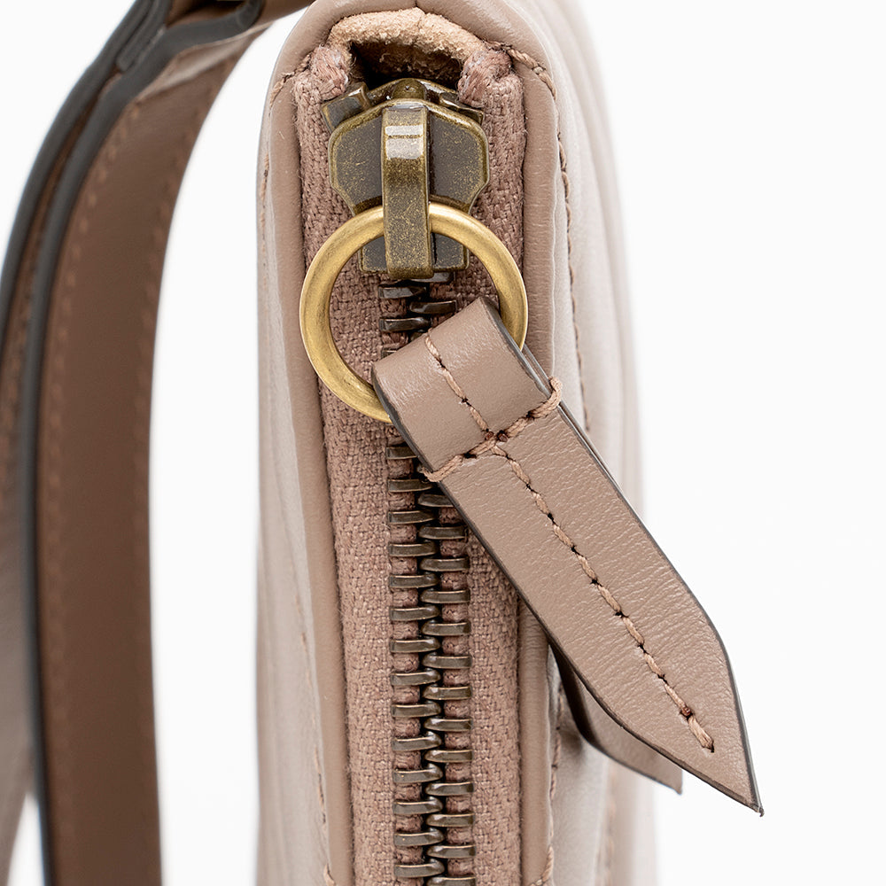 Gucci Matelasse Leather Gucci Marmont Wristlet (SHF-20840)