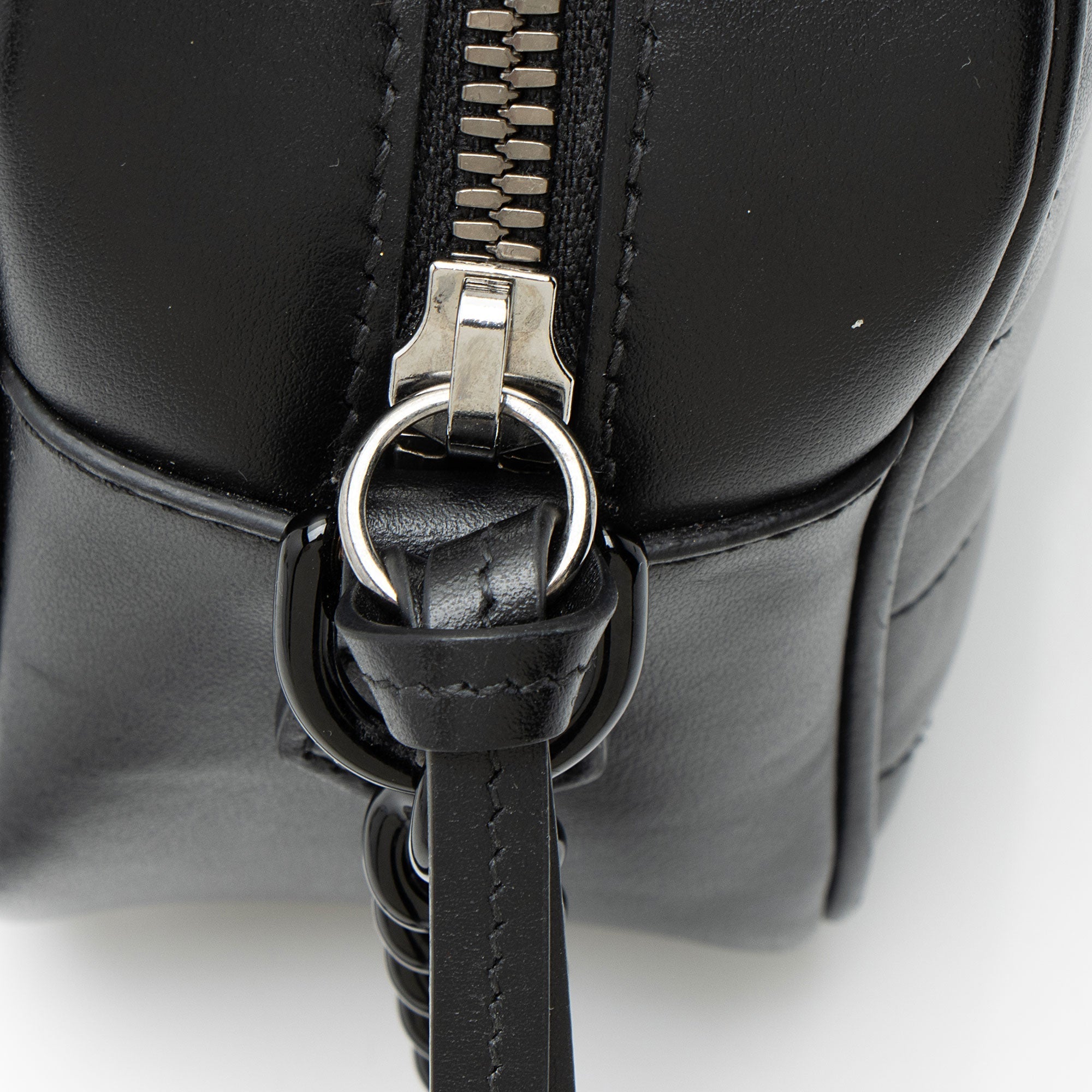 Gucci Matelasse Leather Monochrome GG Marmont Small Camera Bag
