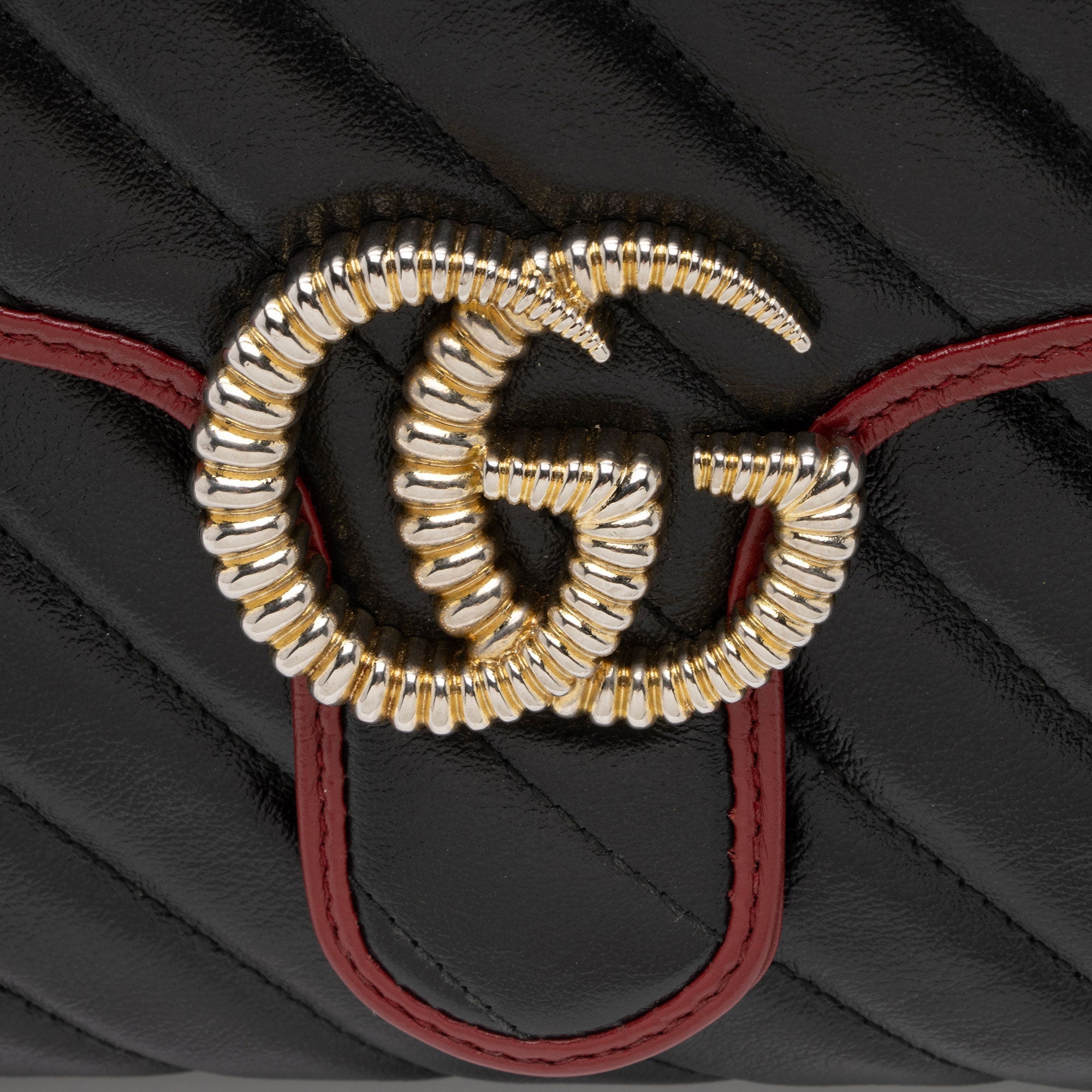 Gucci Matelasse Leather Torchon GG Marmont Clutch (SHF-CeLx8H)