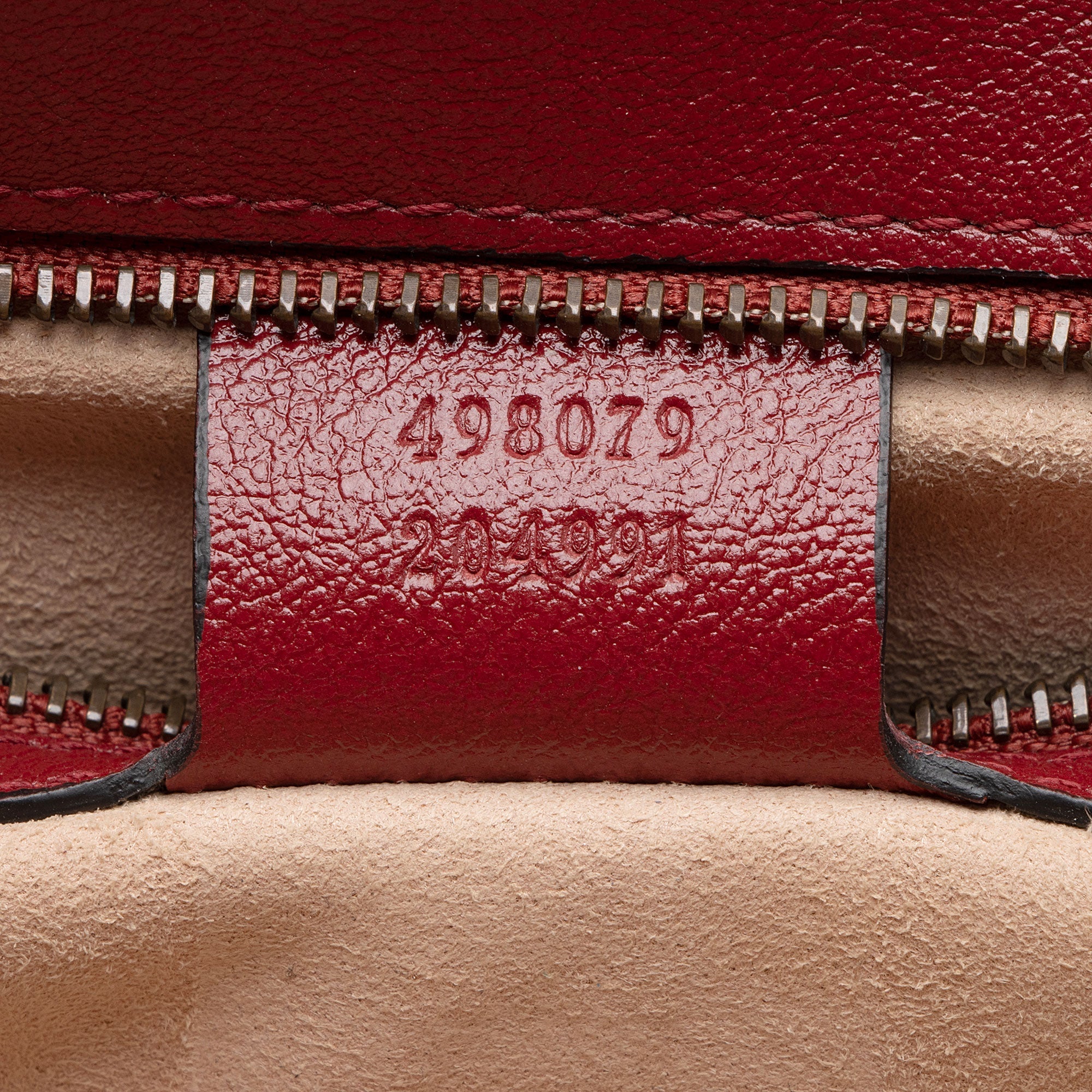 Gucci Matelasse Leather Torchon GG Marmont Clutch (SHF-CeLx8H)