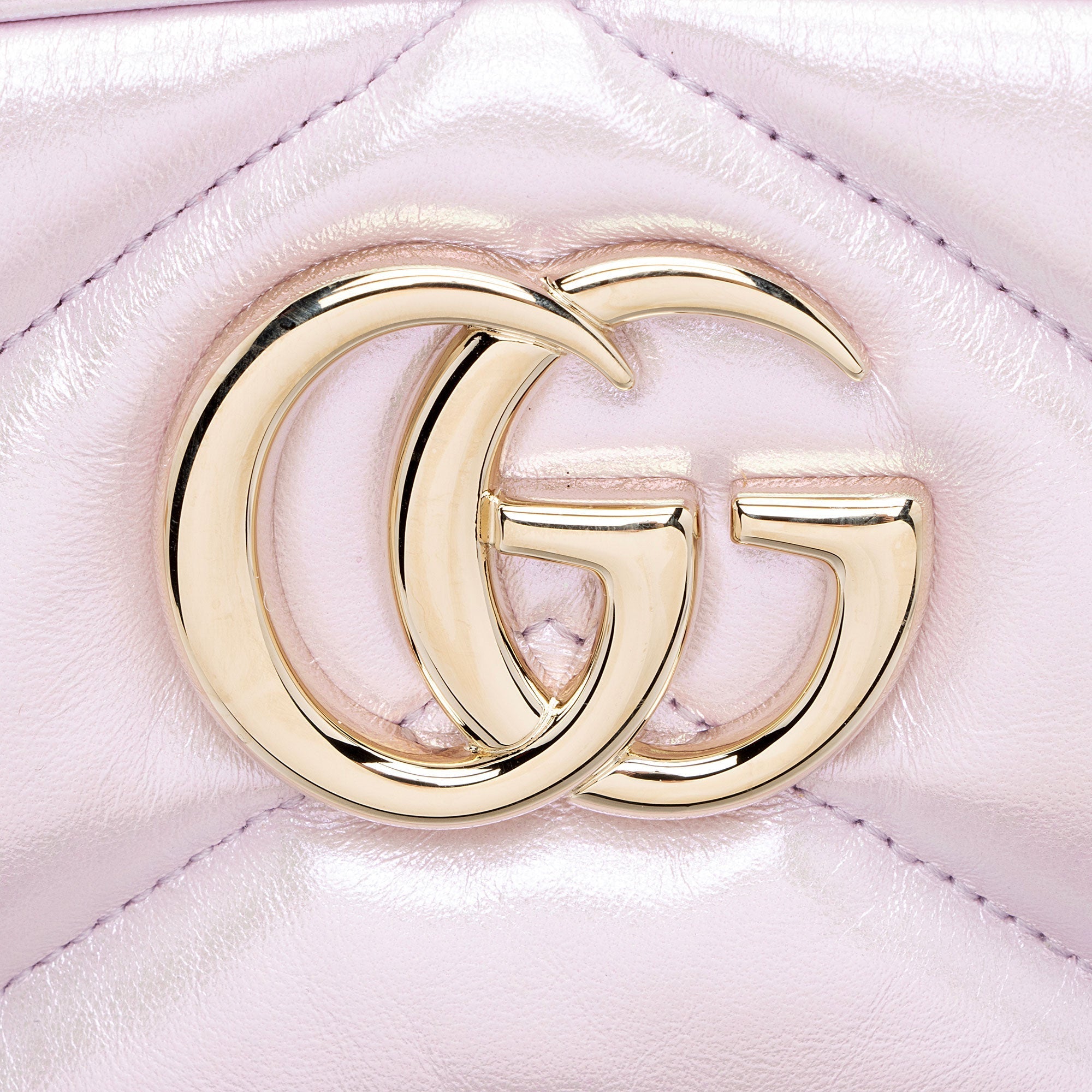 Gucci Matelasse Padded IridescLBt Leather GG Marmont Small Camera Bag