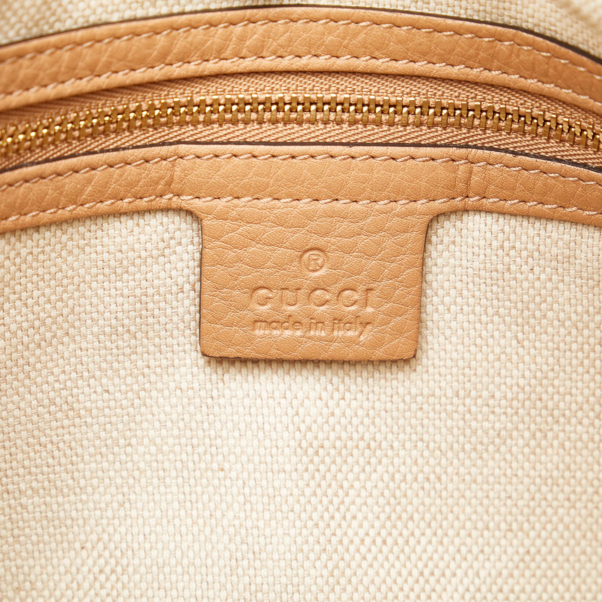 Gucci Medium Canvas Soho Chain Tote (SHG-MTThDG)