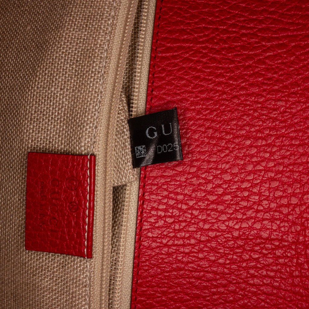 Gucci Medium Dollar Interlocking G Crossbody Bag (SHG-PDyodp)
