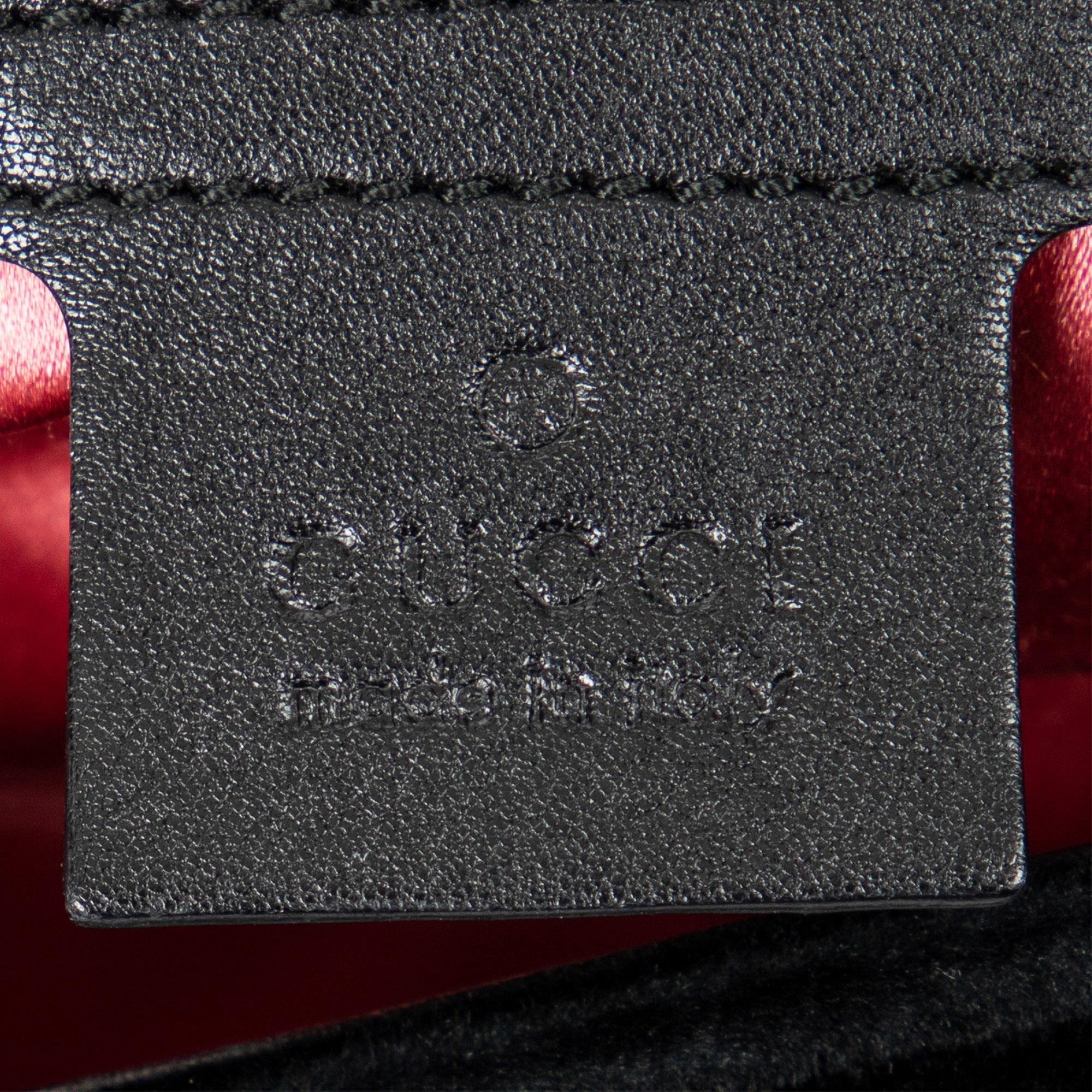 Gucci Medium GG Marmont Embroidered Matelasse Velvet Crossbody (SHG-0BOHzd)