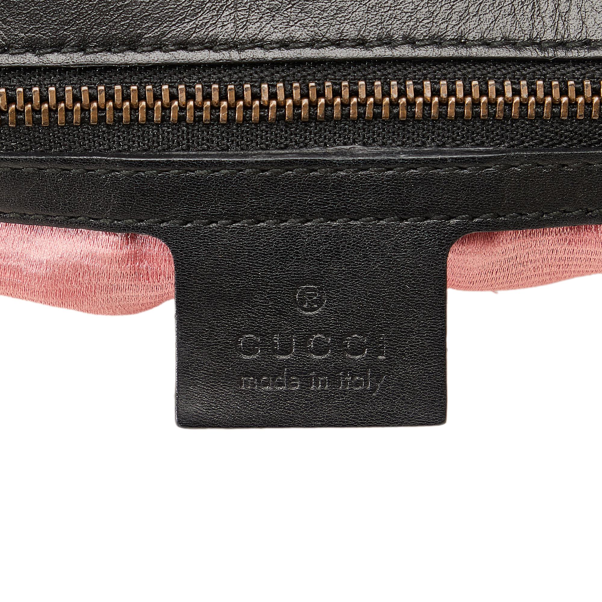 Gucci Medium GG Marmont Matelasse Crossbody Bag (SHG-7JKm0K)