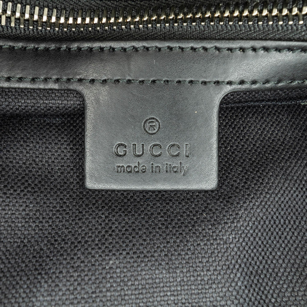 Gucci Medium GG Supreme Crossbody (SHG-f3rHKp)