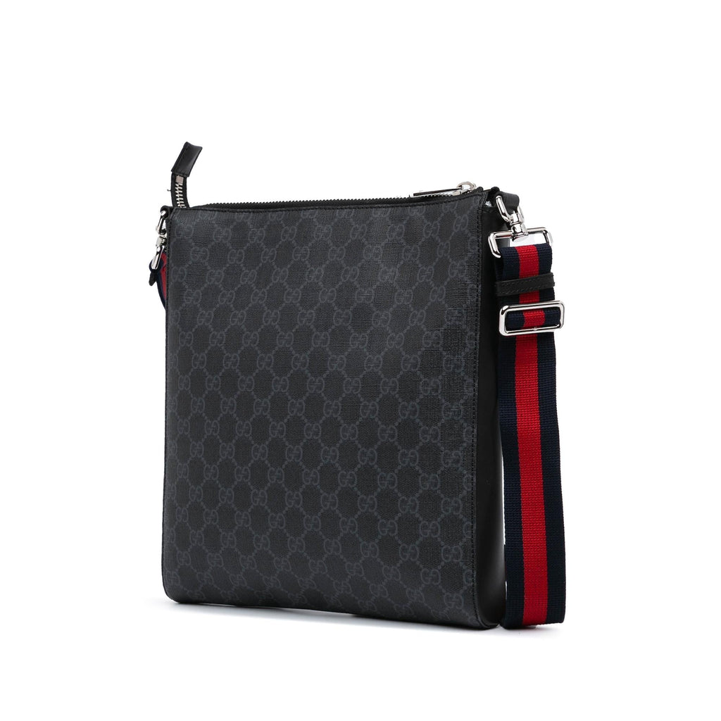 Gucci Medium GG Supreme Crossbody (SHG-f3rHKp)