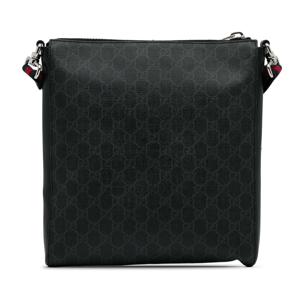 Gucci Medium GG Supreme Messenger Bag (SHG-WOpgdu)