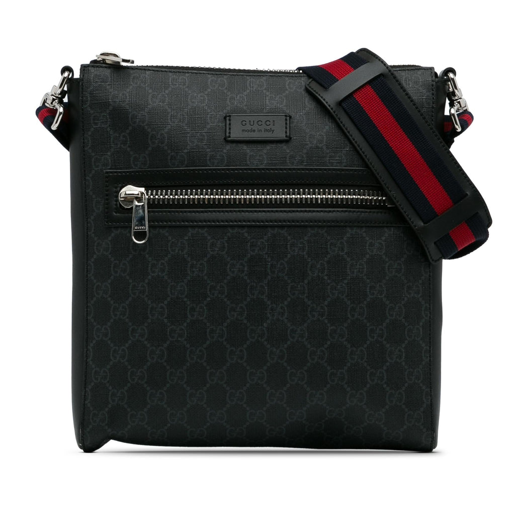 Gucci Medium GG Supreme Messenger Bag (SHG-WOpgdu)