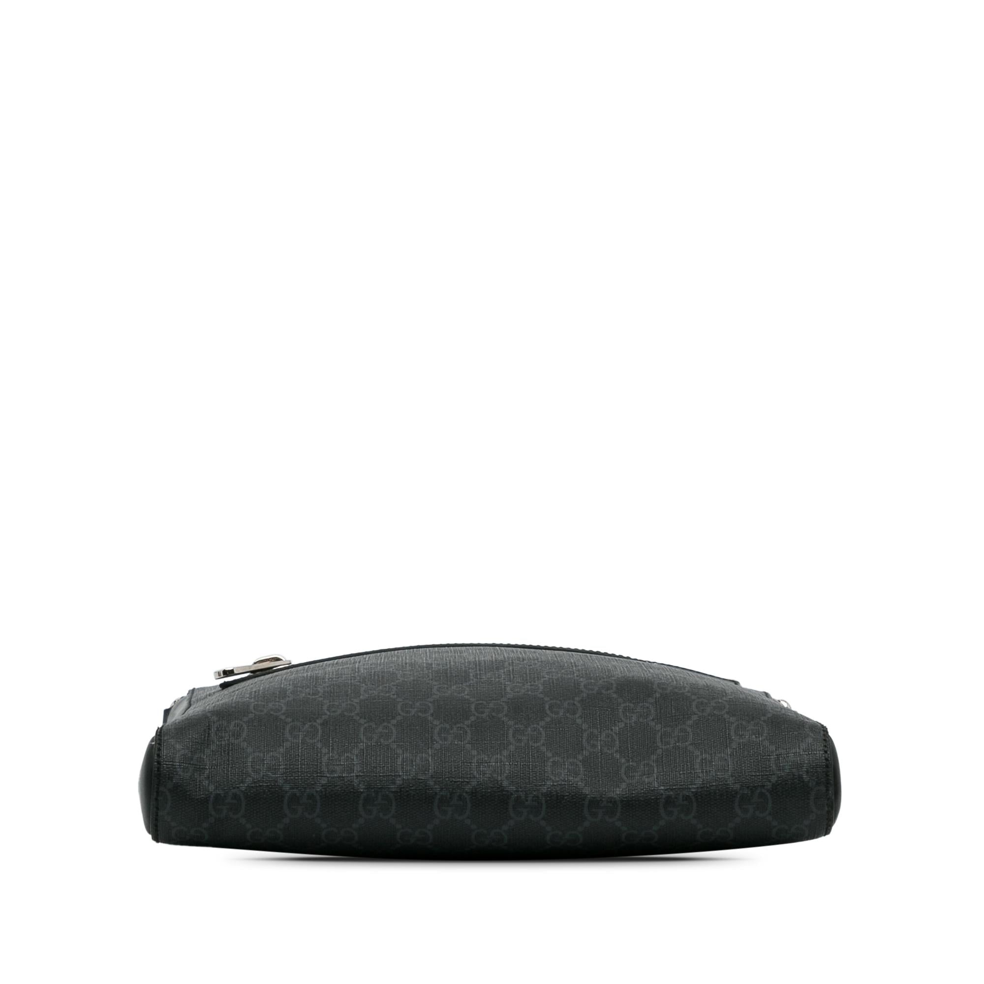 Gucci Medium GG Supreme Messenger Bag (SHG-WOpgdu)