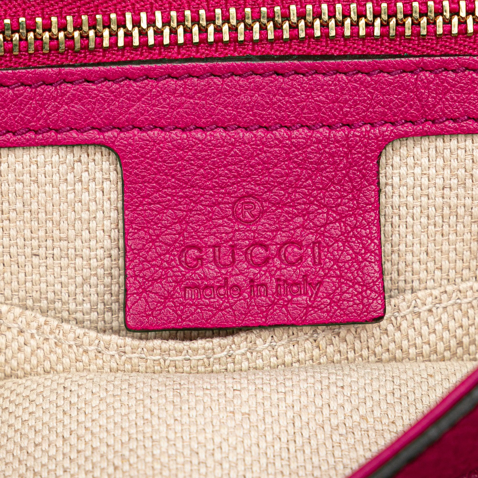 Gucci Medium Leather Soho Chain Flap Crossbody (SHG-eeJesX)