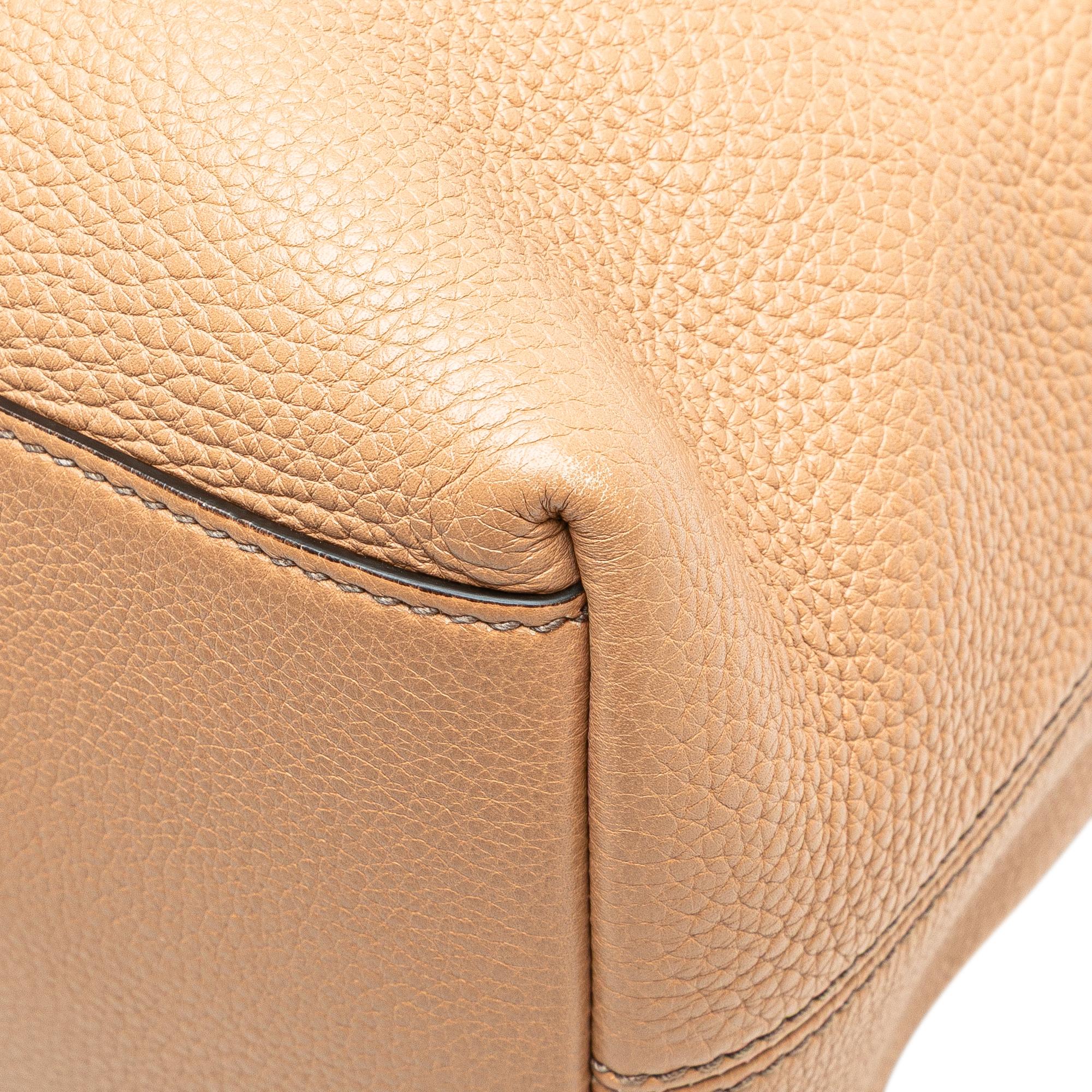 Gucci Medium Leather Soho Chain Tote