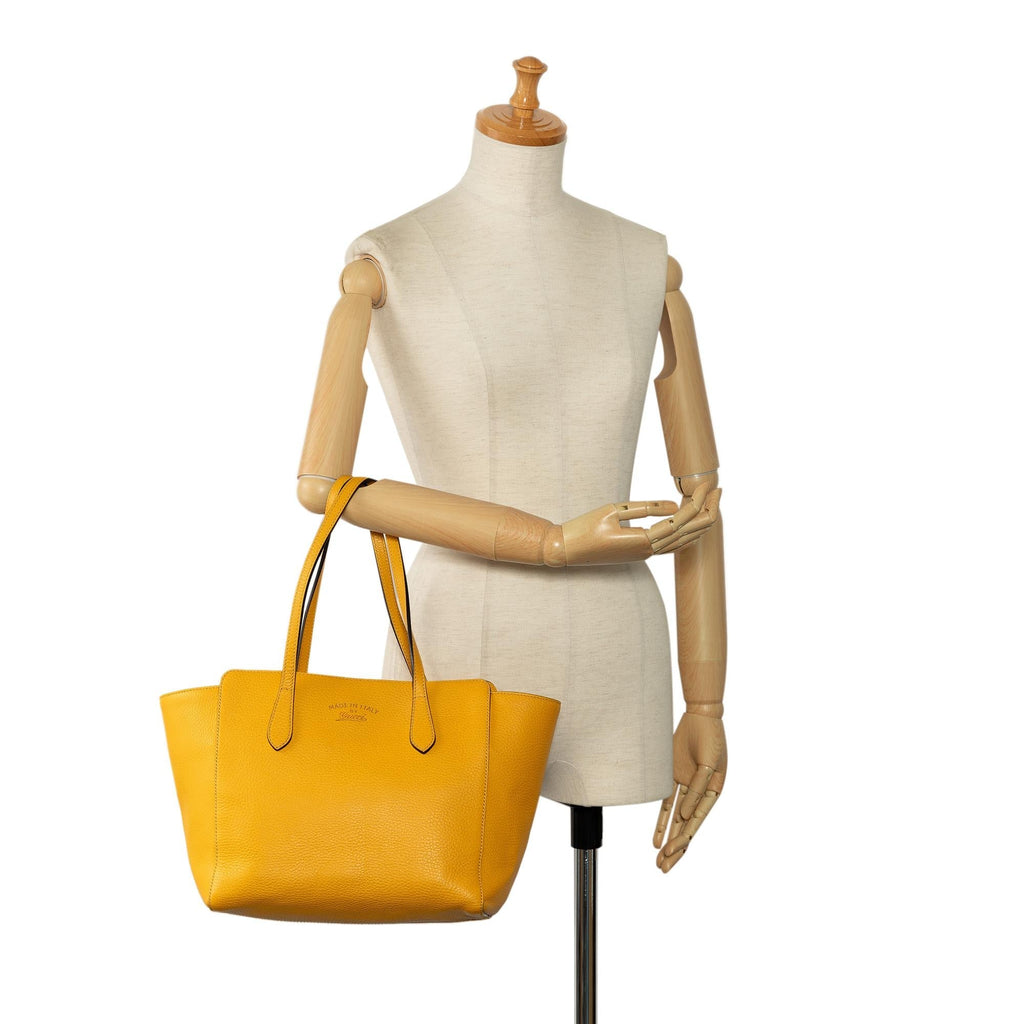 Gucci Medium Swing Tote (SHG-YzEil9)
