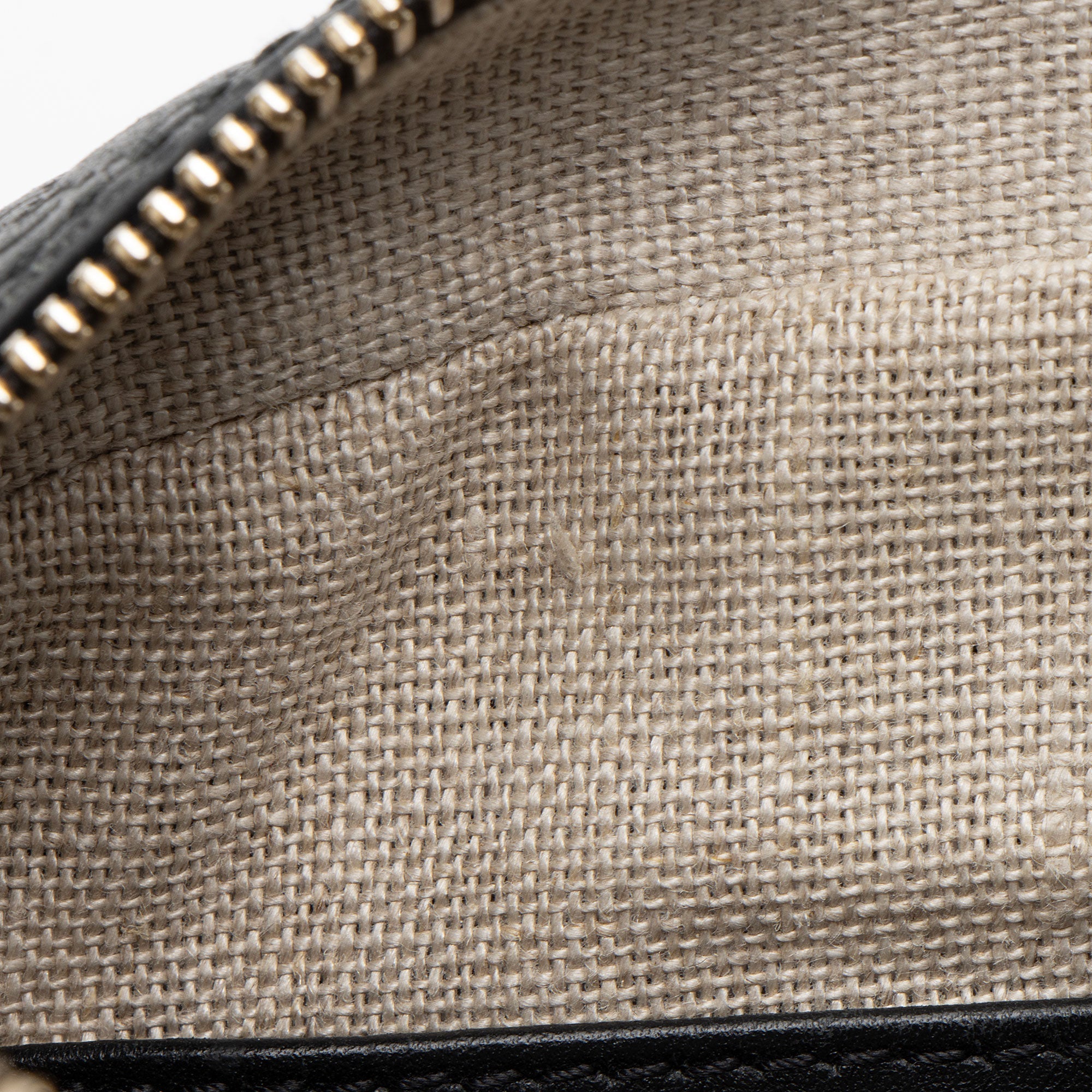 Gucci Microguccissima Leather Bree Disco Shoulder Bag (SHF-4iloim)