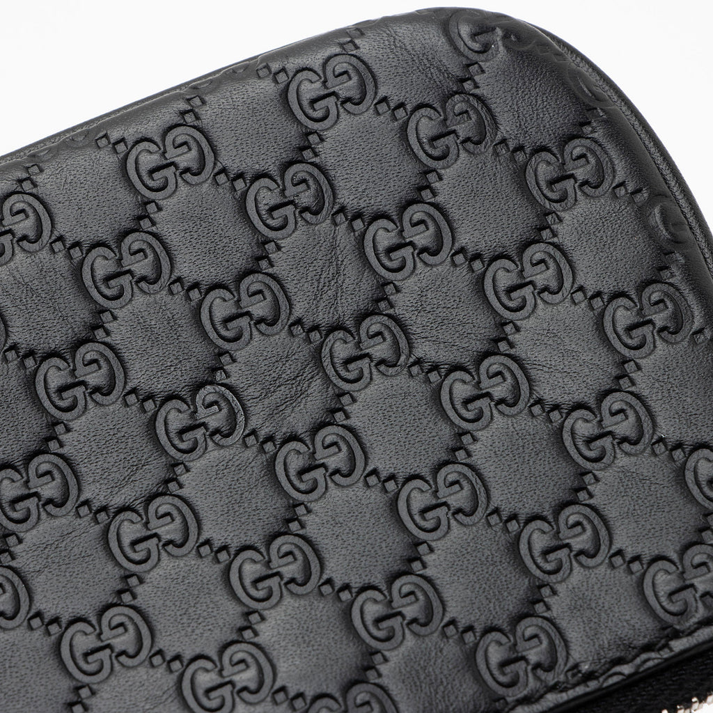 Gucci Microguccissima Leather Key Pouch (SHF-Mp39wT)