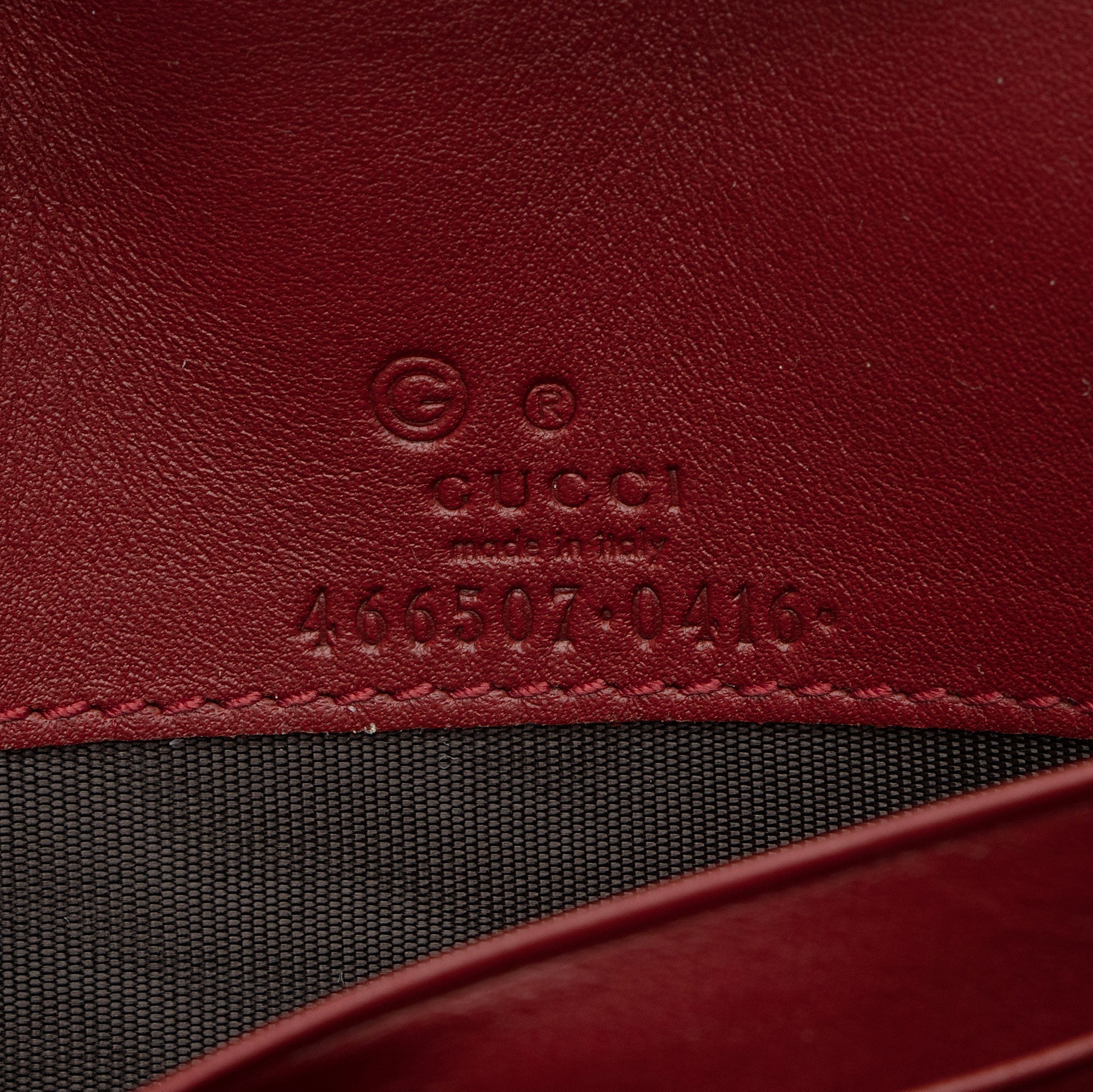Gucci Microguccissima Leather Wallet Crossbody Bag (SHF-PRTFwh)