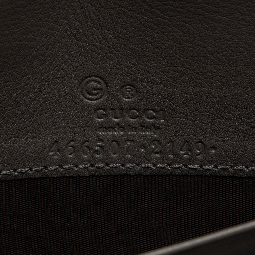 Gucci Microguccissima Leather Wallet Crossbody (SHF-XieKjF)