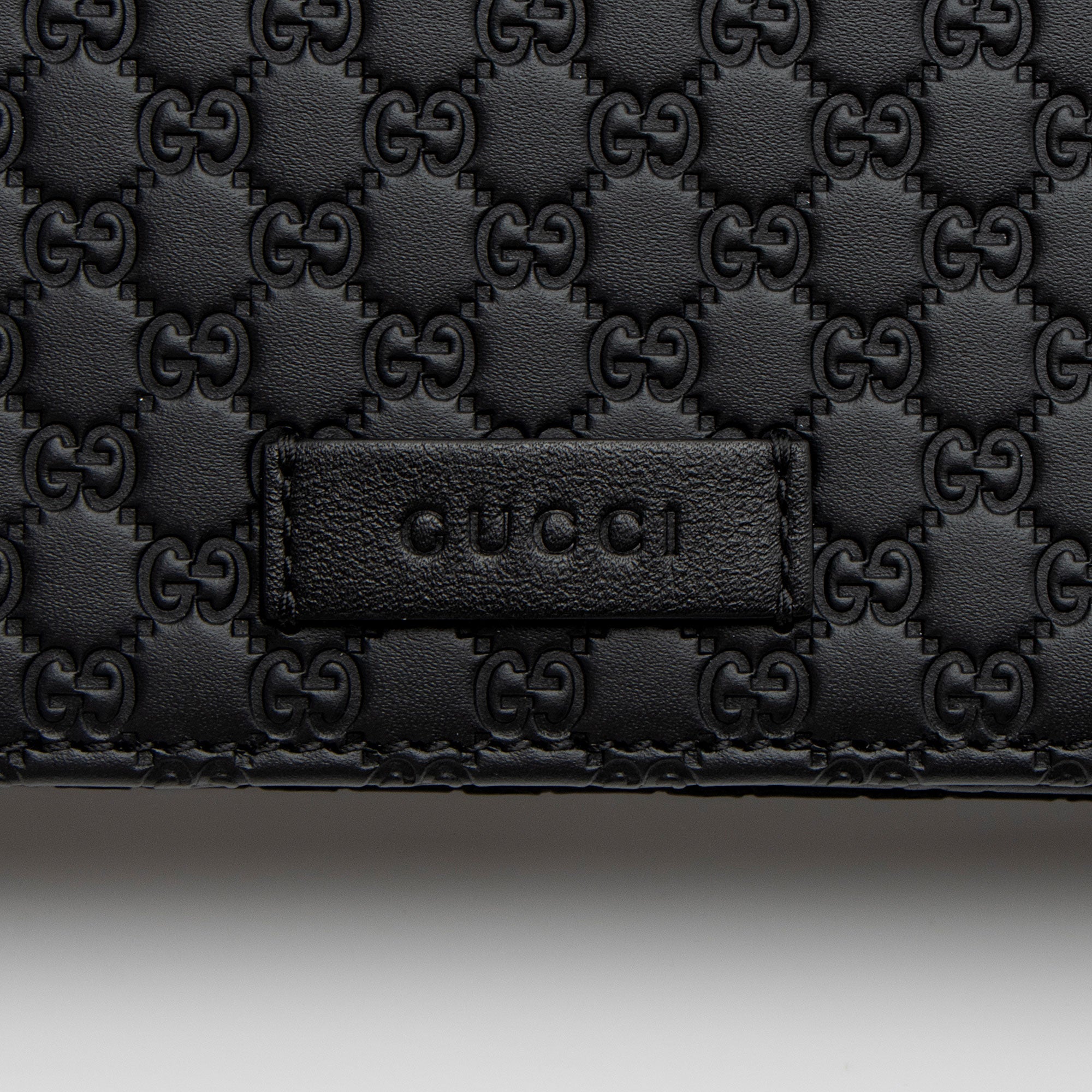 Gucci Microguccissima Leather Wallet Crossbody (SHF-RljdLh)