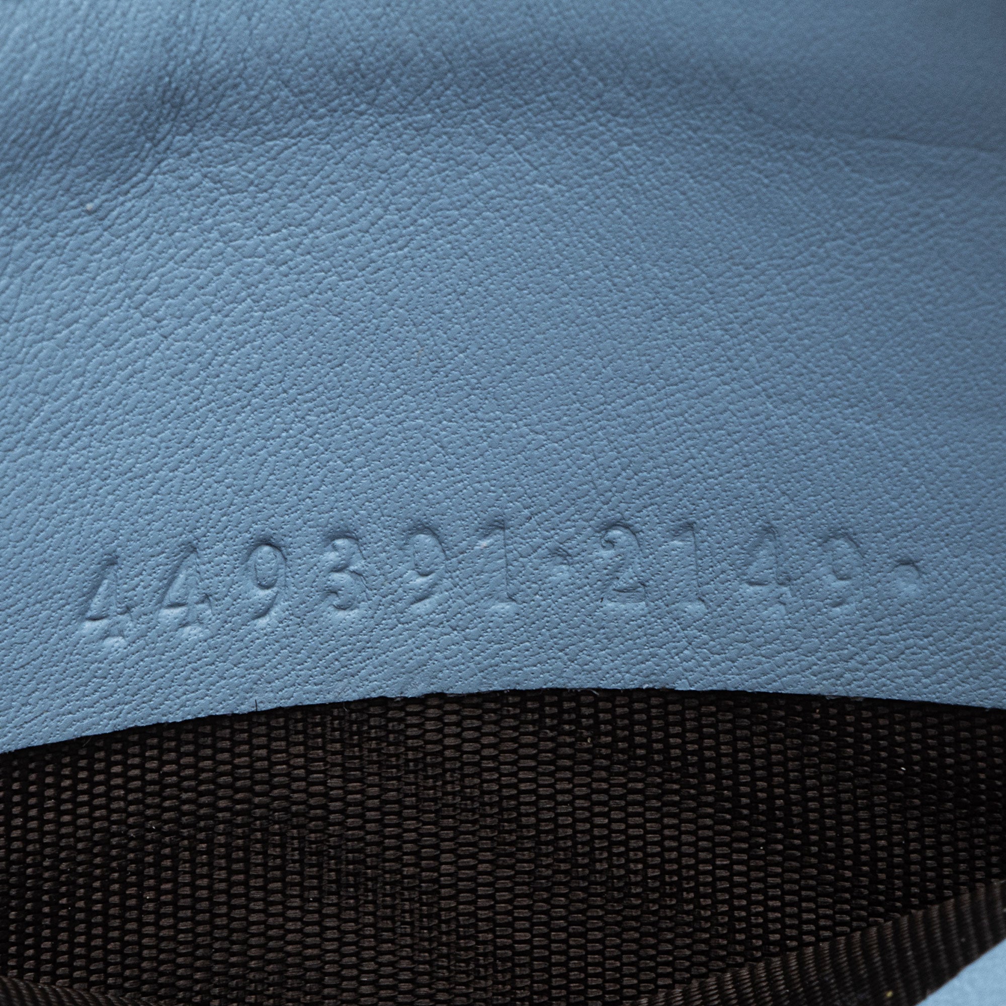 Gucci Microguccissima Leather Zip Around Wallet (SHF-pX5c6O)