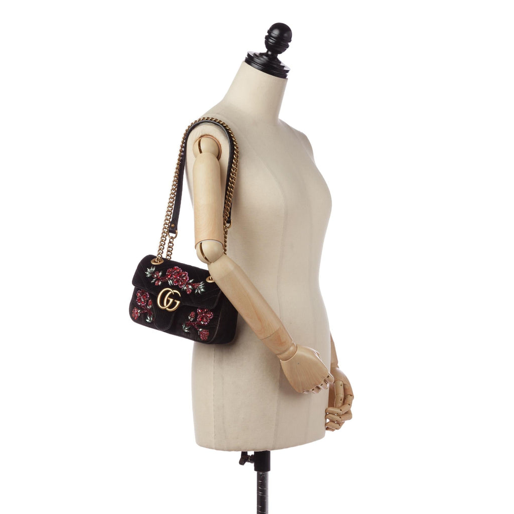 Gucci Mini Gucci Marmont Matelasse Velvet Crossbody Bag (SHG-32618)