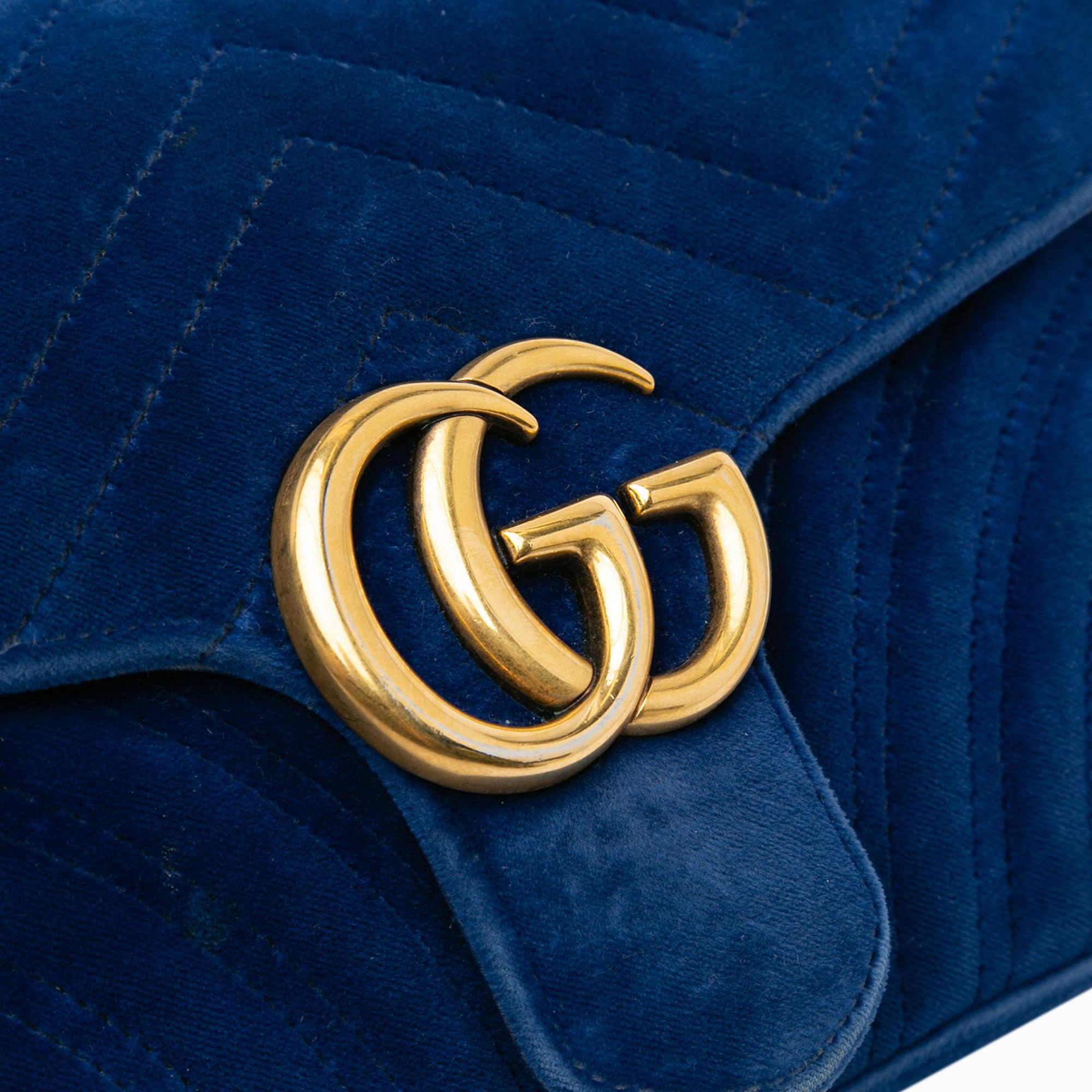 Gucci Mini GG Marmont Matelasse Velvet Crossbody (SHG-J4w2zv)