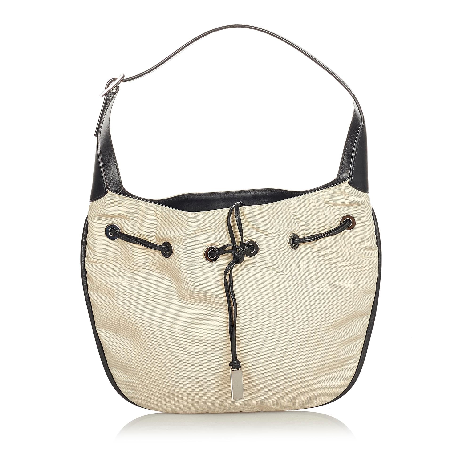 Gucci Nylon Drawstring Shoulder Bag (SHG-31853)