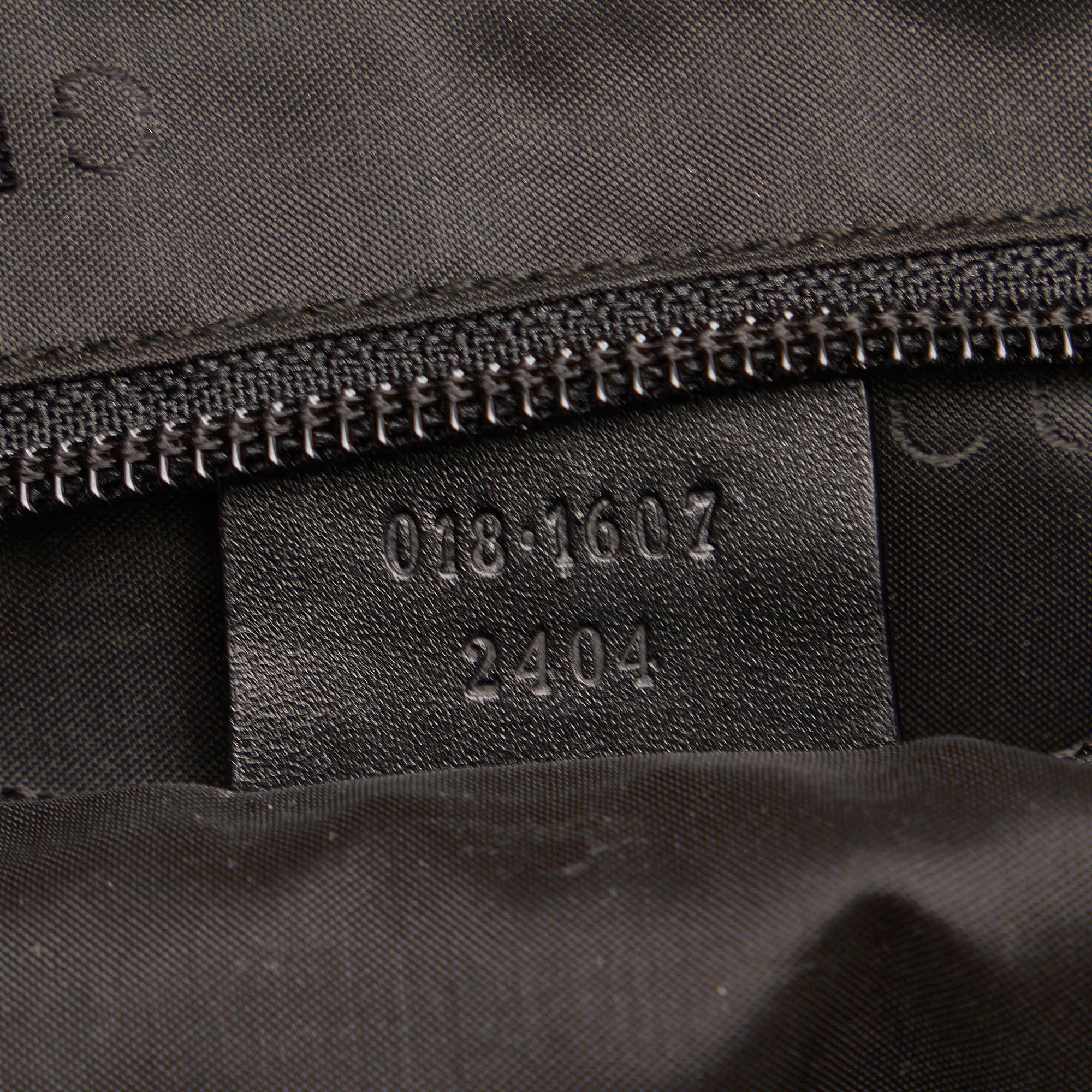 Gucci Nylon Pouch (SHG-29122)