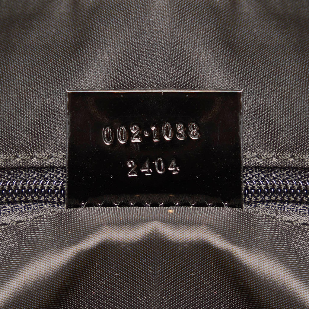Gucci Nylon Shoulder Bag (SHG-34154)