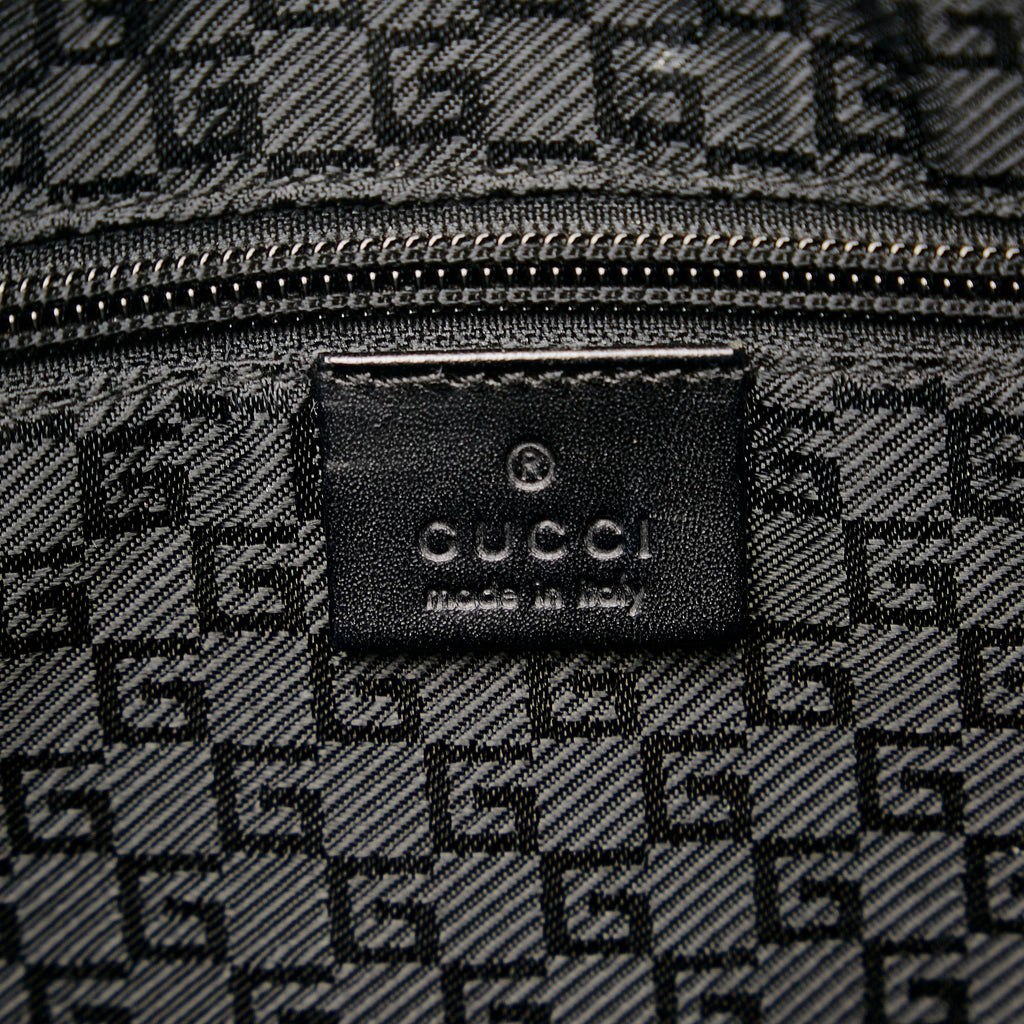 Gucci Nylon Shoulder Bag (SHG-36502)