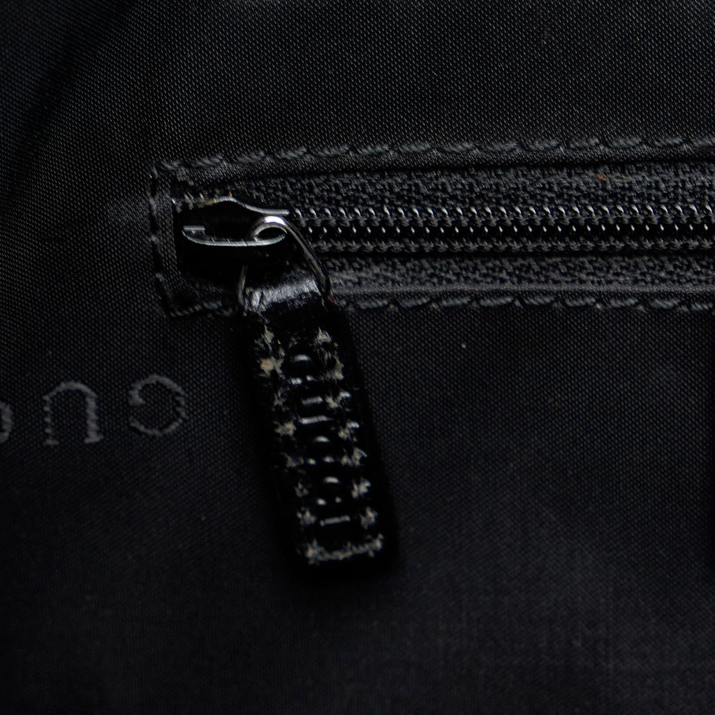 Gucci Nylon Shoulder Bag (SHG-yZTMlV)