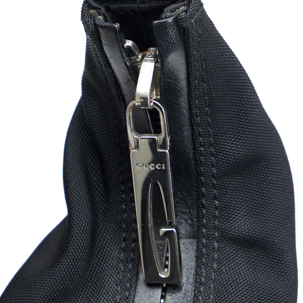 Gucci Nylon Shoulder Bag (SHG-yZTMlV)