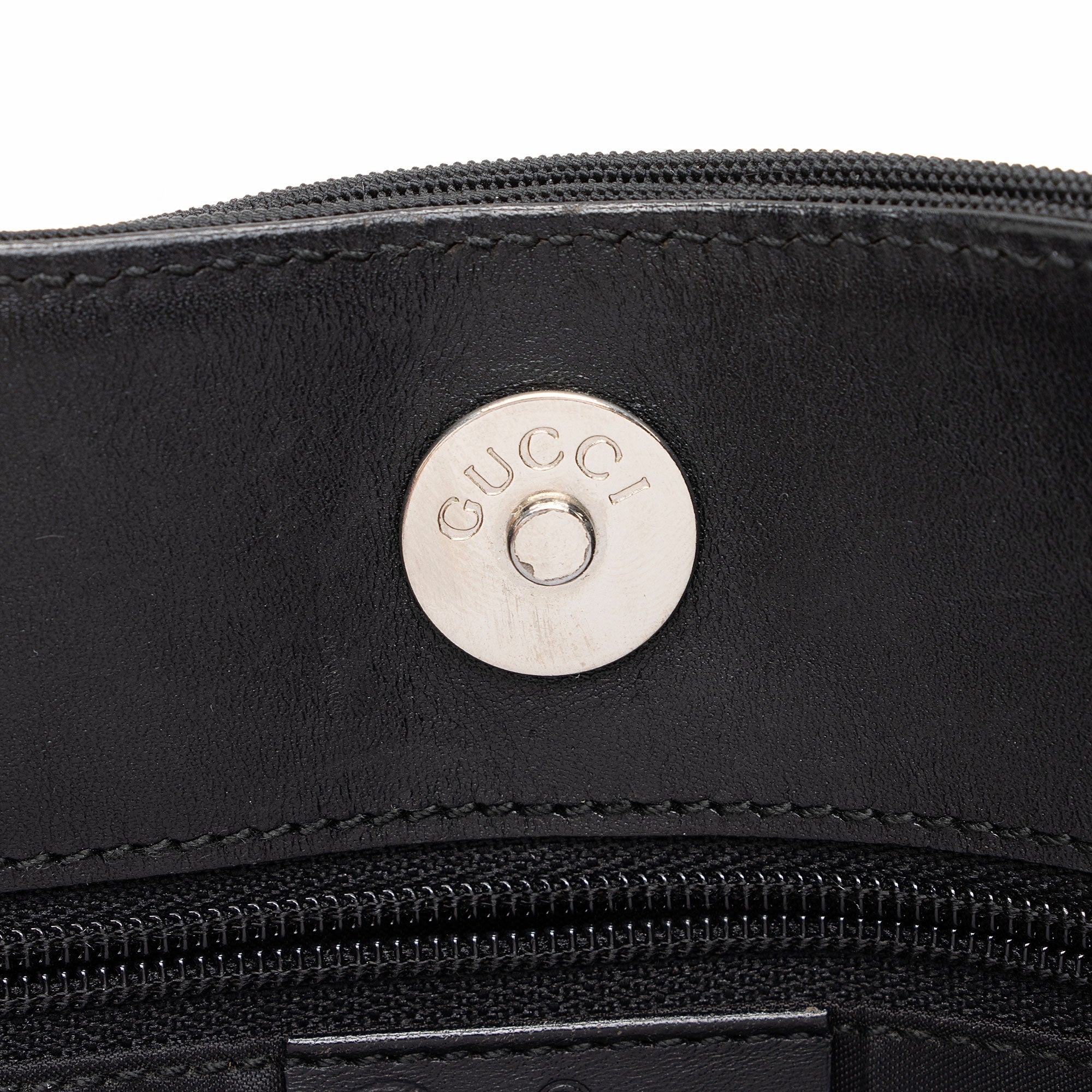 Gucci Nylon Shoulder Bag (SHF-e5Iktp)