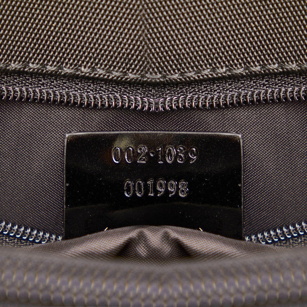 Gucci Nylon Tote Bag (SHG-32024)