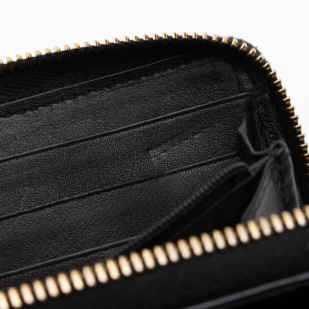 Gucci Patent Leather Soho Zip Around Wallet (SHF-OZVoQd)