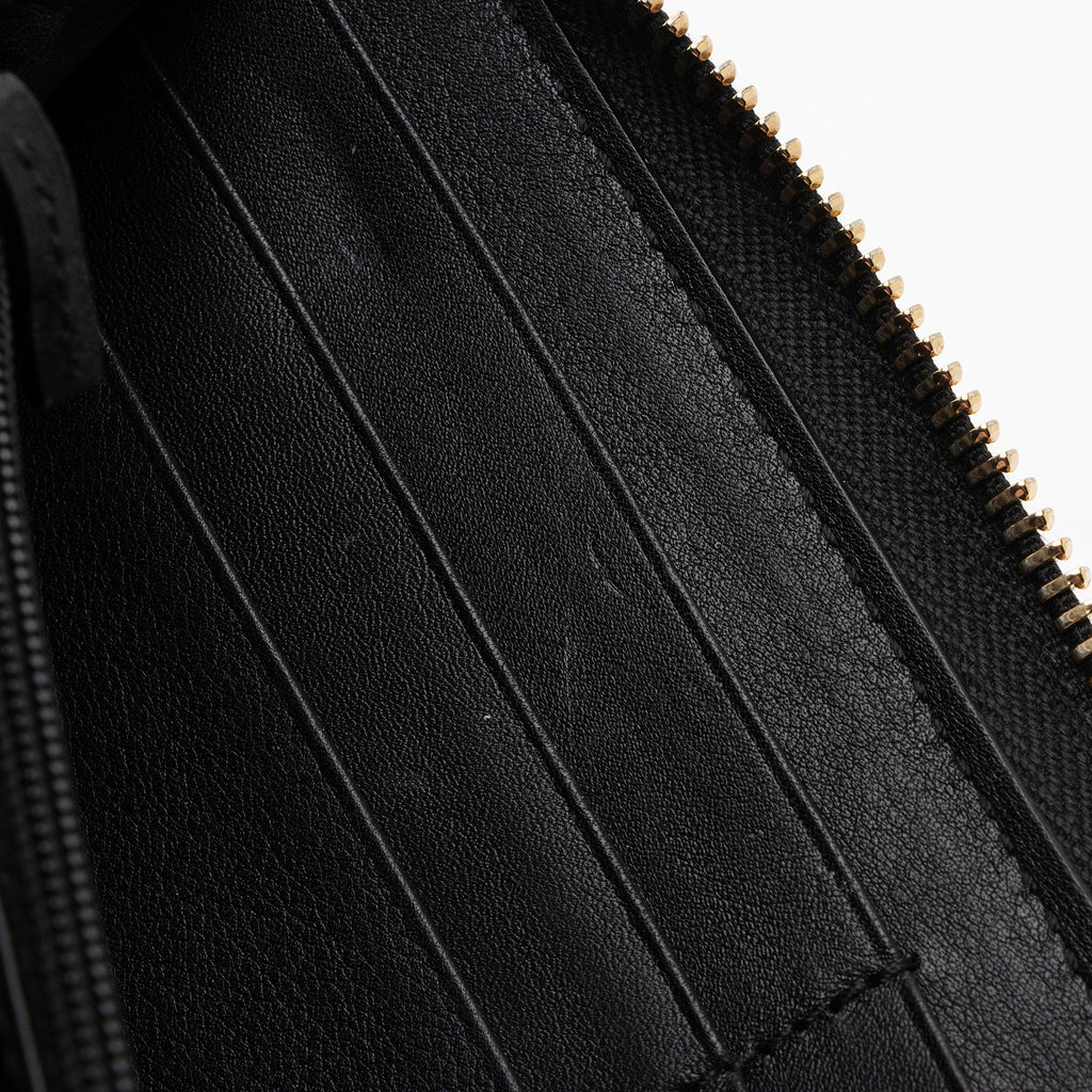 Gucci Patent Leather Soho Zip Around Wallet (SHF-OZVoQd)