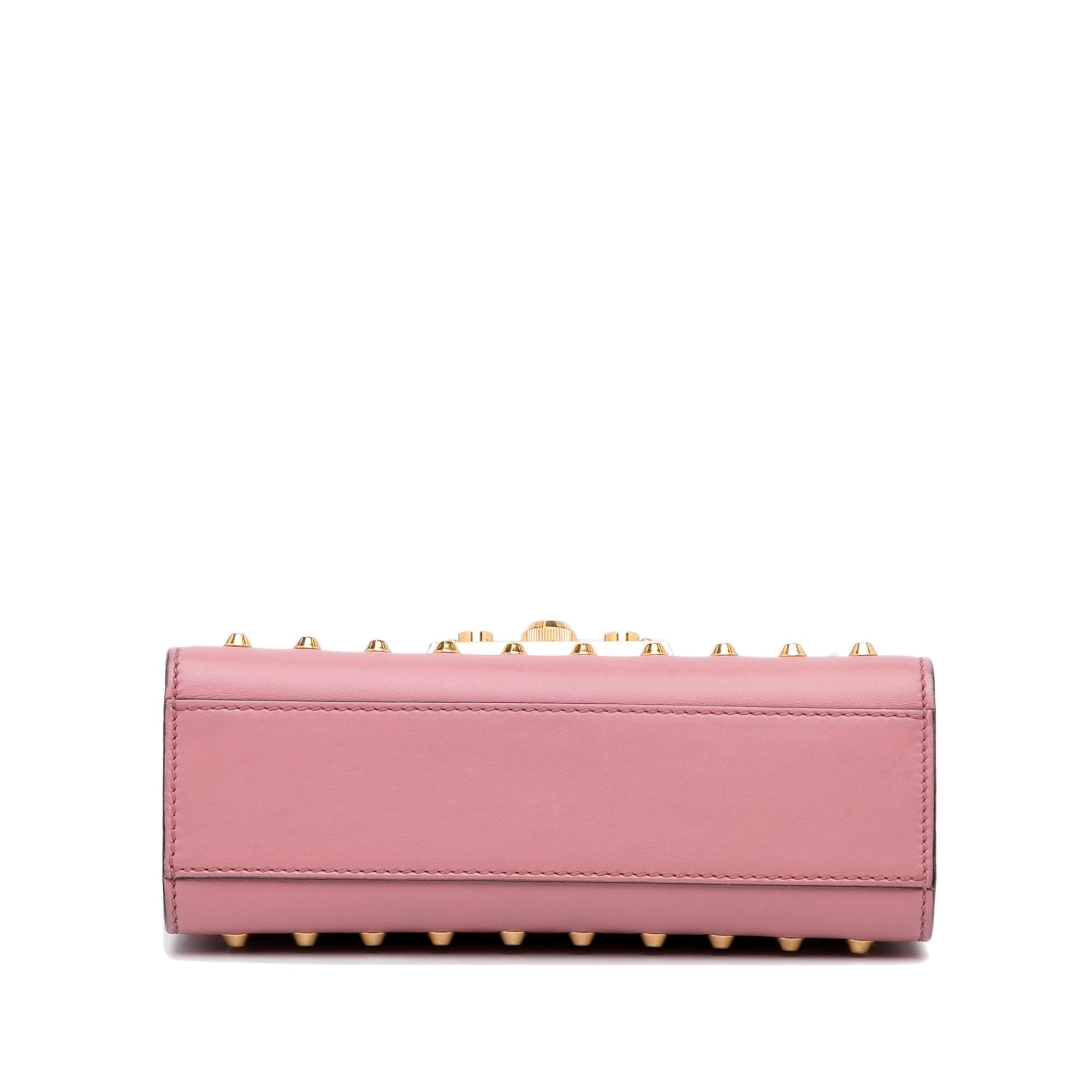 Gucci Pearl Studded Padlock (SHG-r5jgoa)