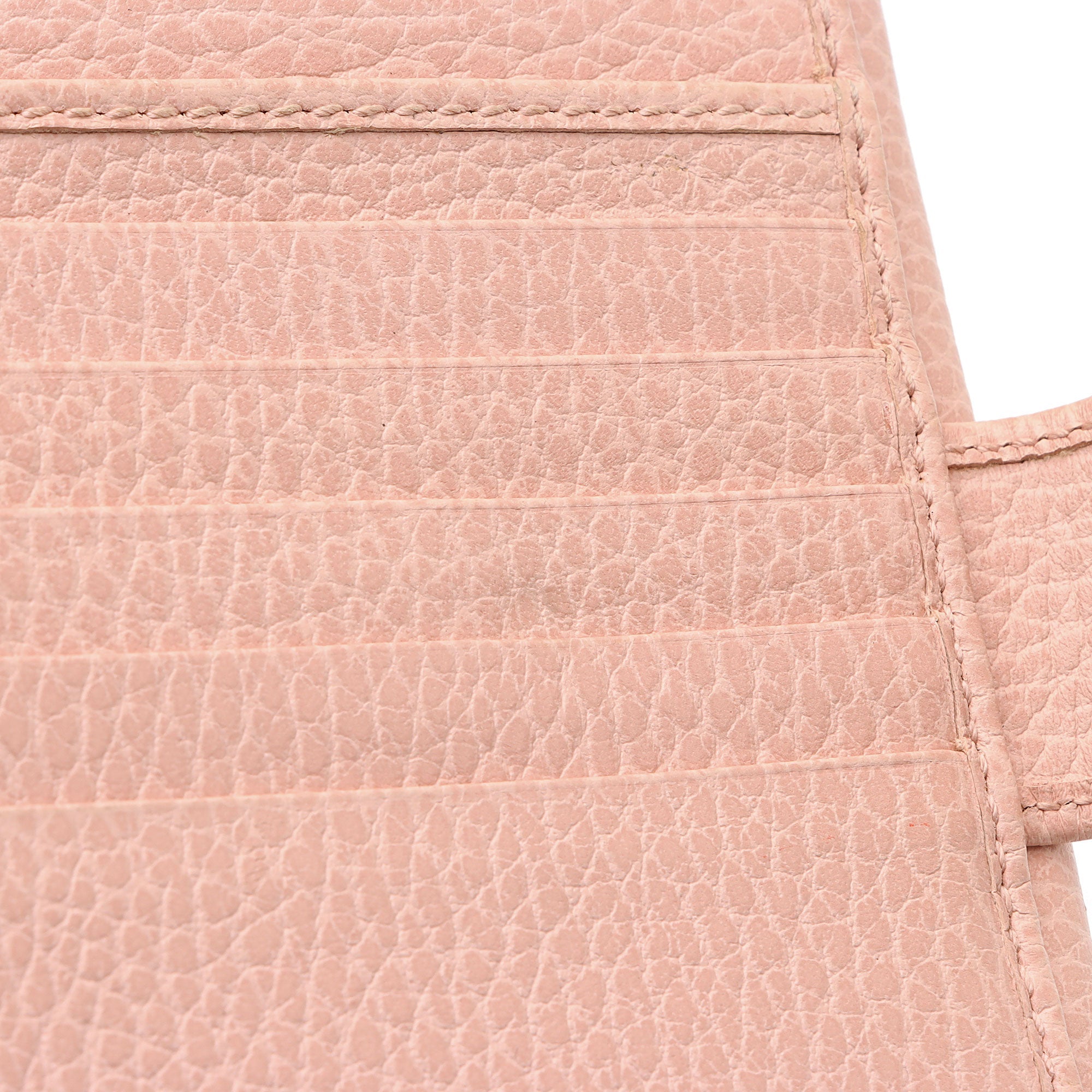 Gucci Pebbled Leather GG Marmont French Wallet (SHF-9hNv9T)